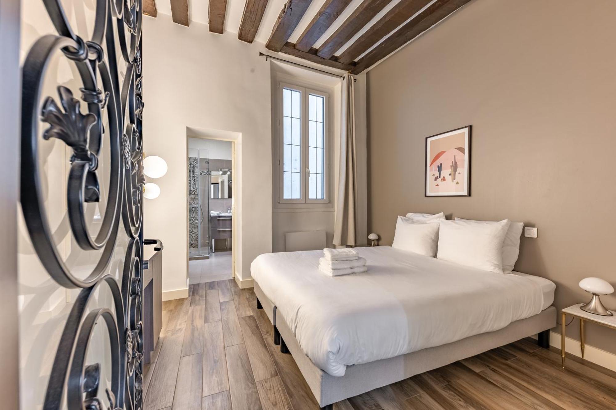 Charming 2br 6p St-germain-des-pres Paris
