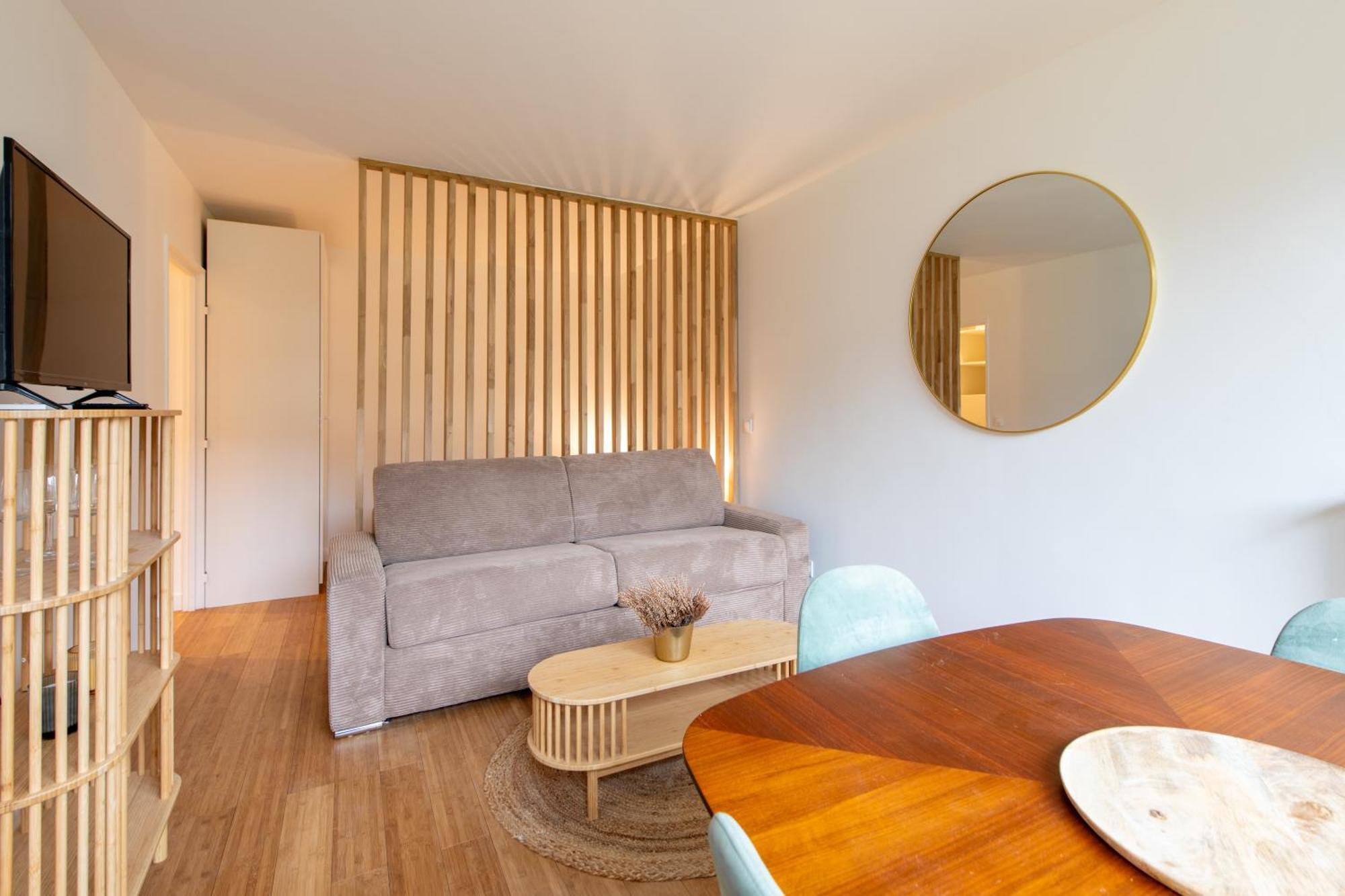 Apartment Geranimus Loire Quay
