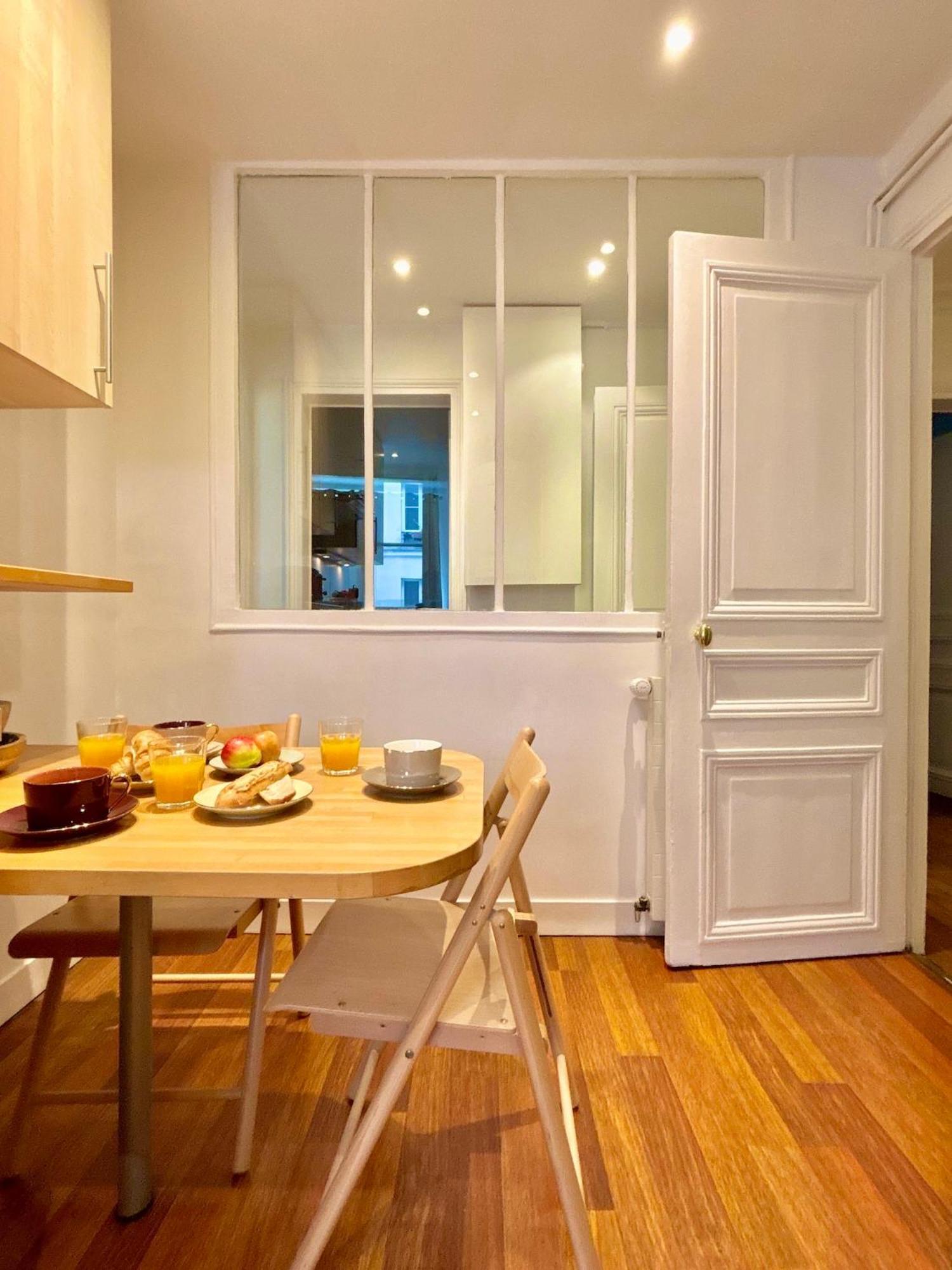 Apartment Bosquet Paris