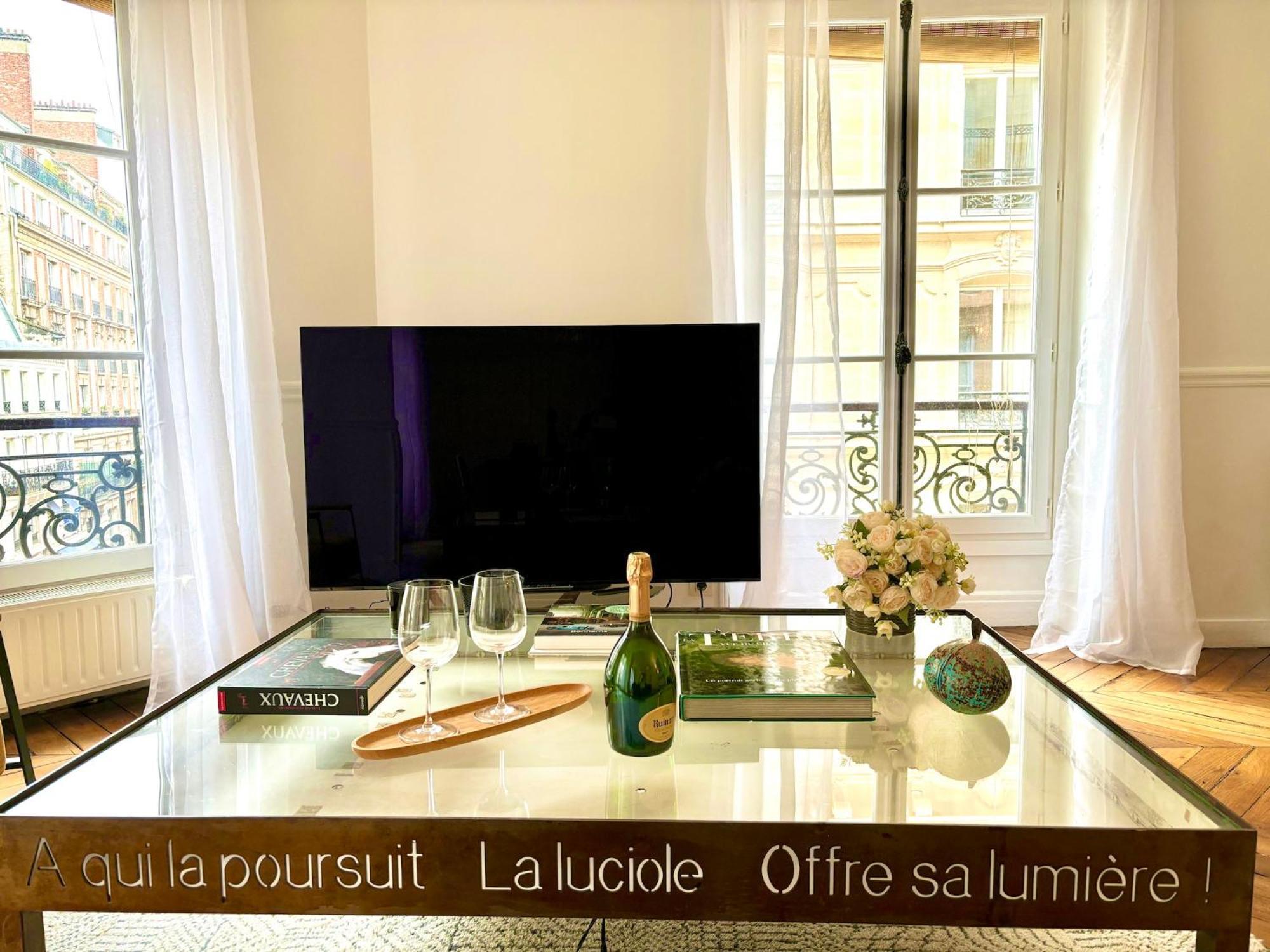 Bosquet Apartment Paris