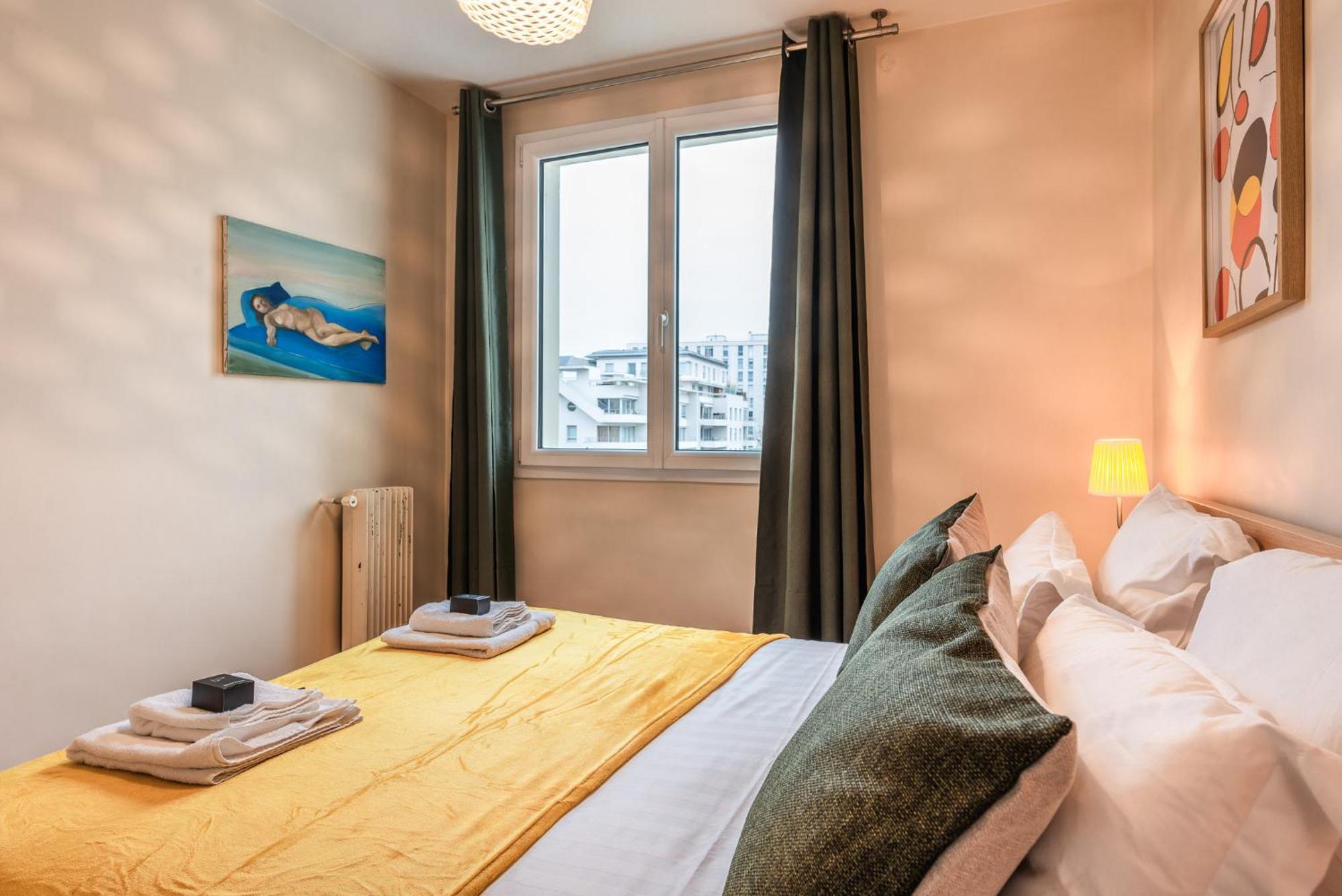 Apartment Luxury Flat For 6 People With Balcony - Near Metro Paris