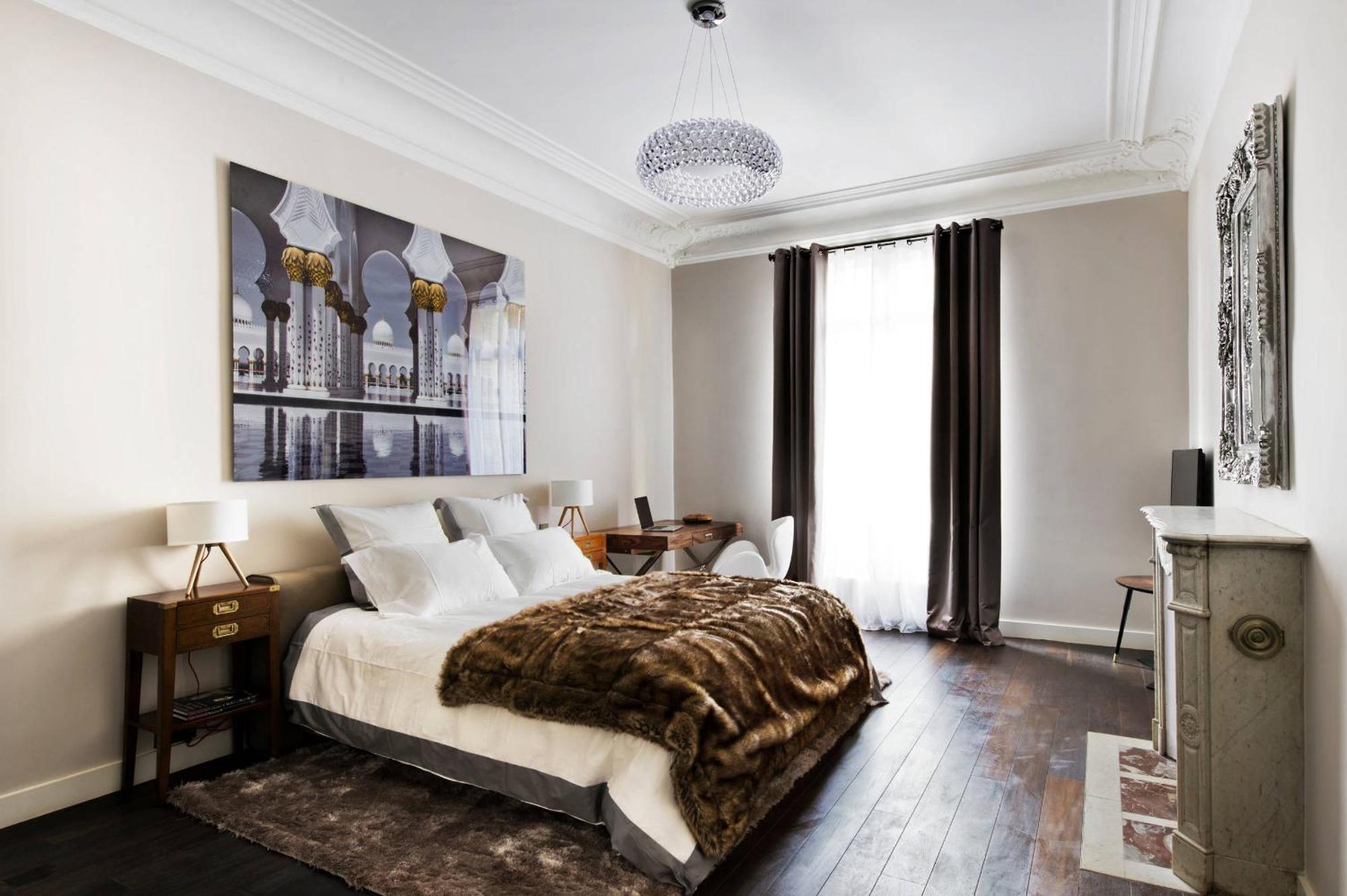 Apartment Arc De Triomphe/ Champs-elysees *