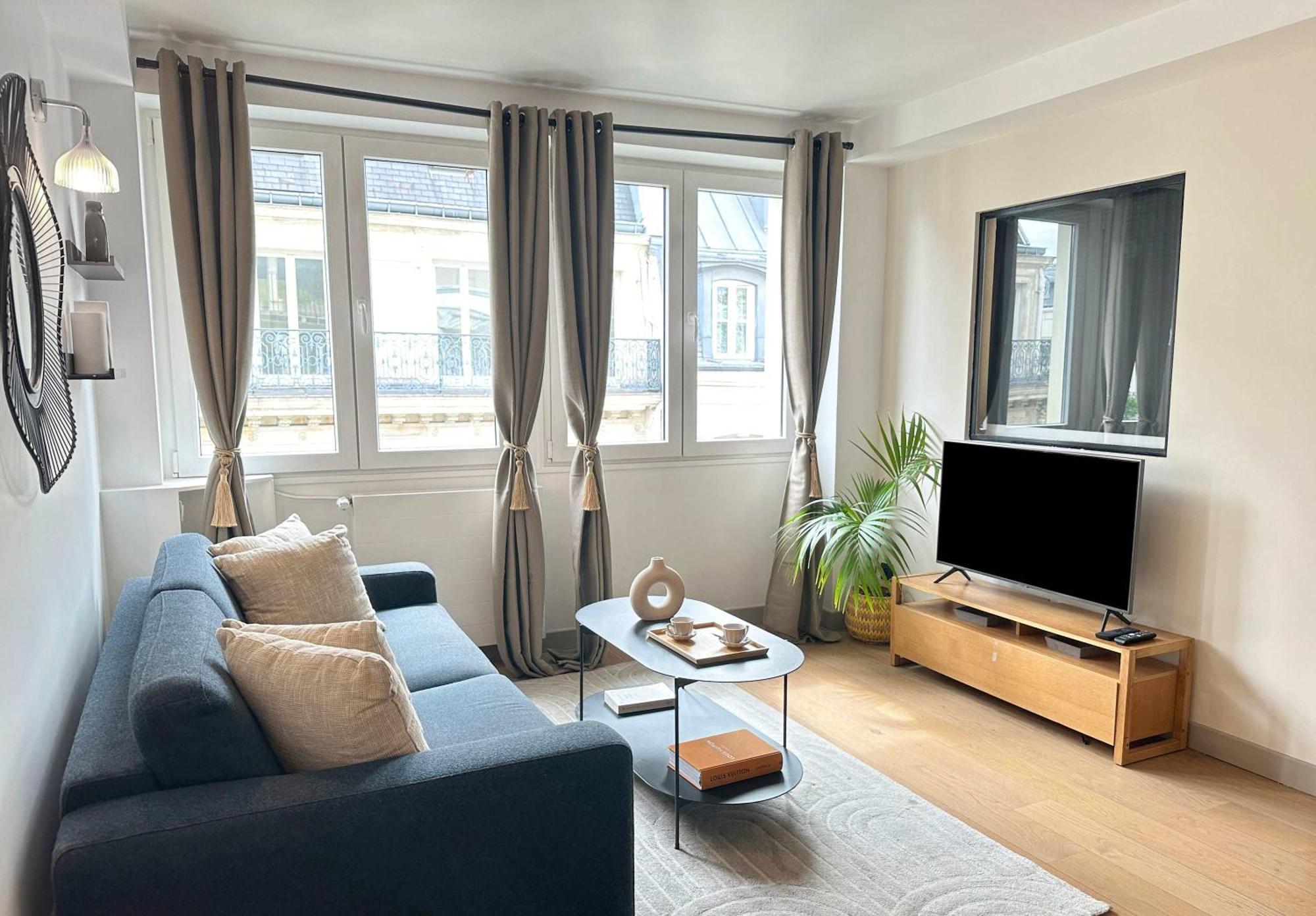 Brand New Near La Madeleine * Paris