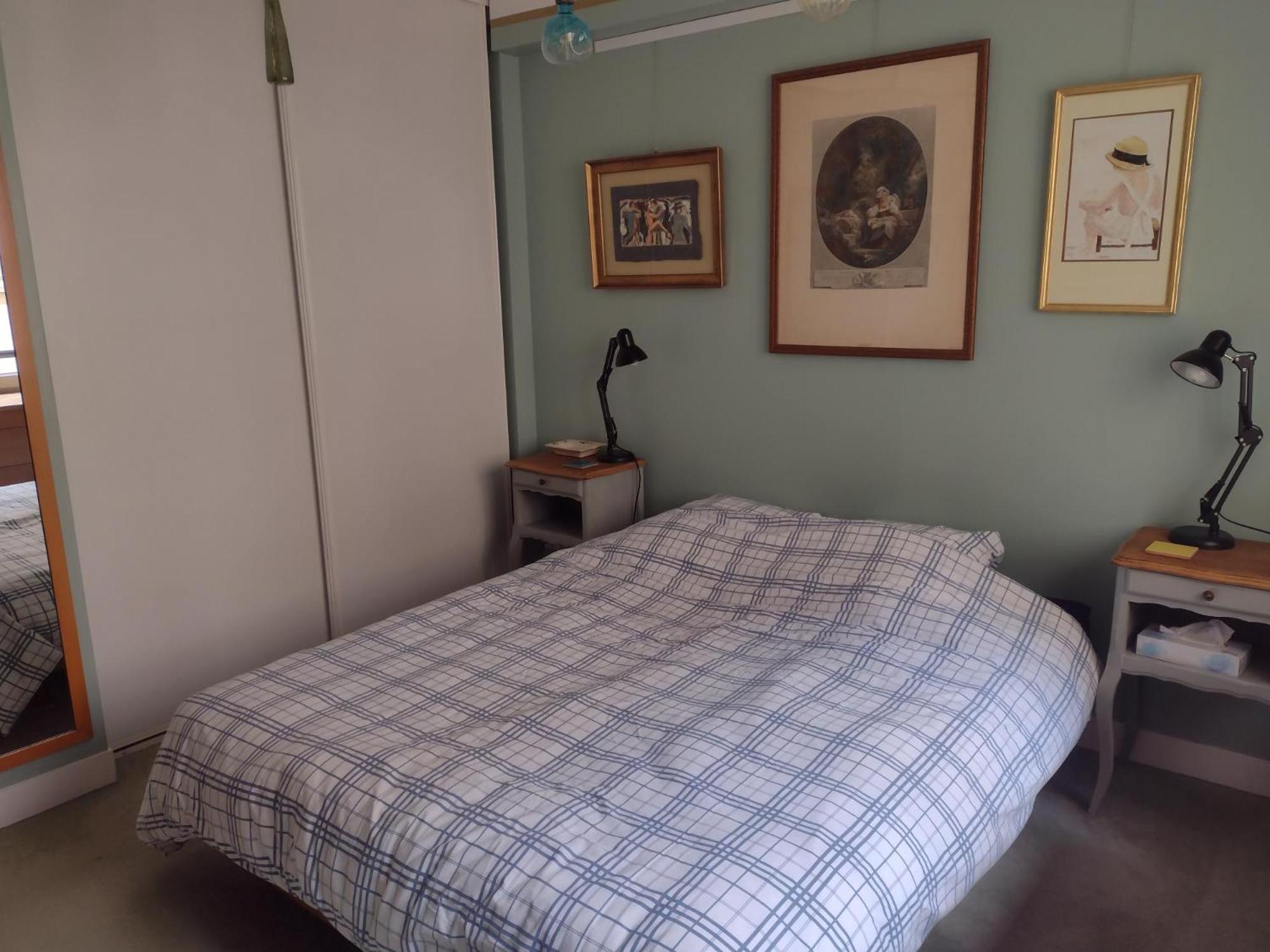Bright Pied-a-terre Eiffel Tower 4 People Apartment Paris
