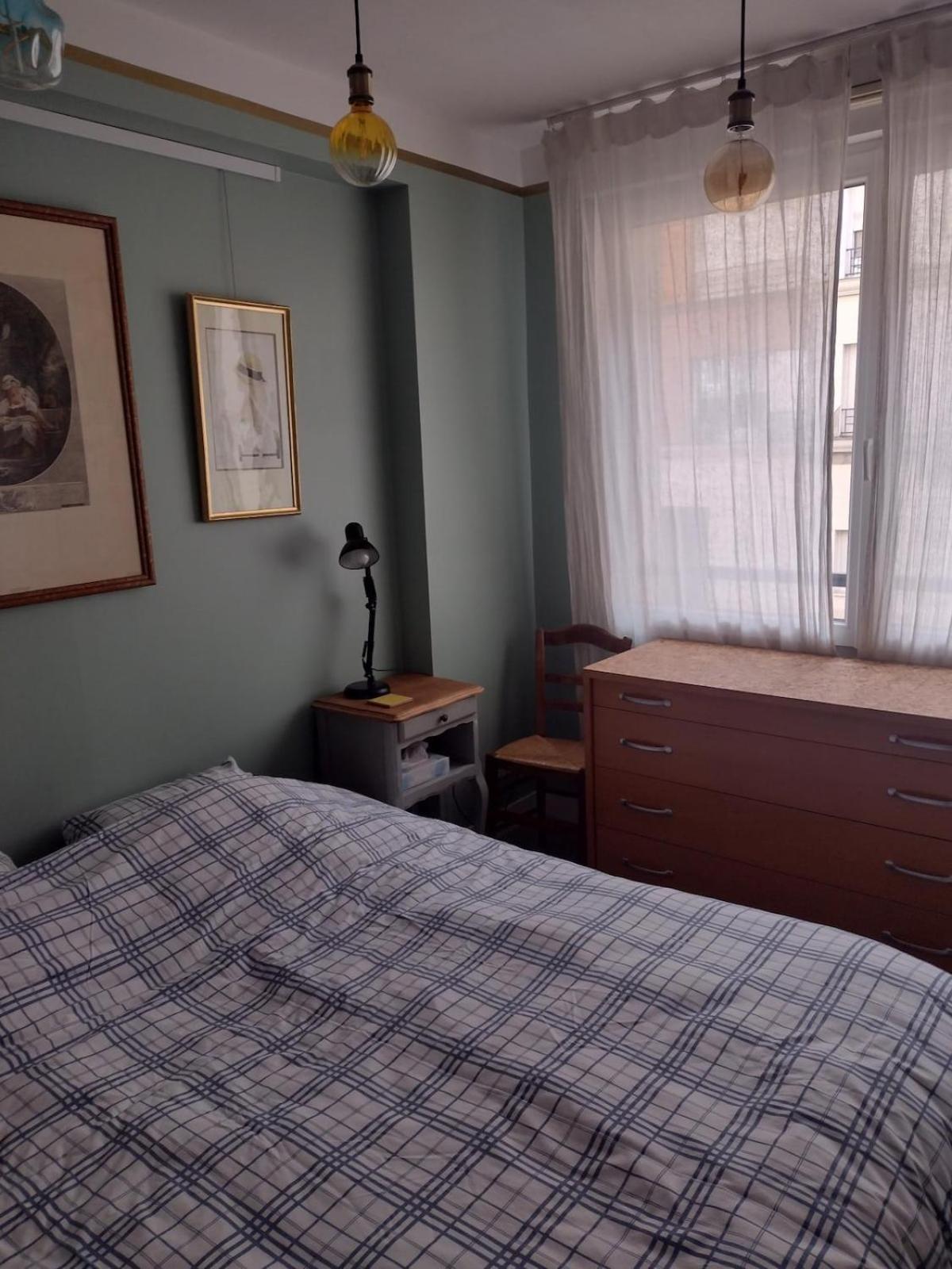 Bright Pied-a-terre Eiffel Tower 4 People Apartment Paris