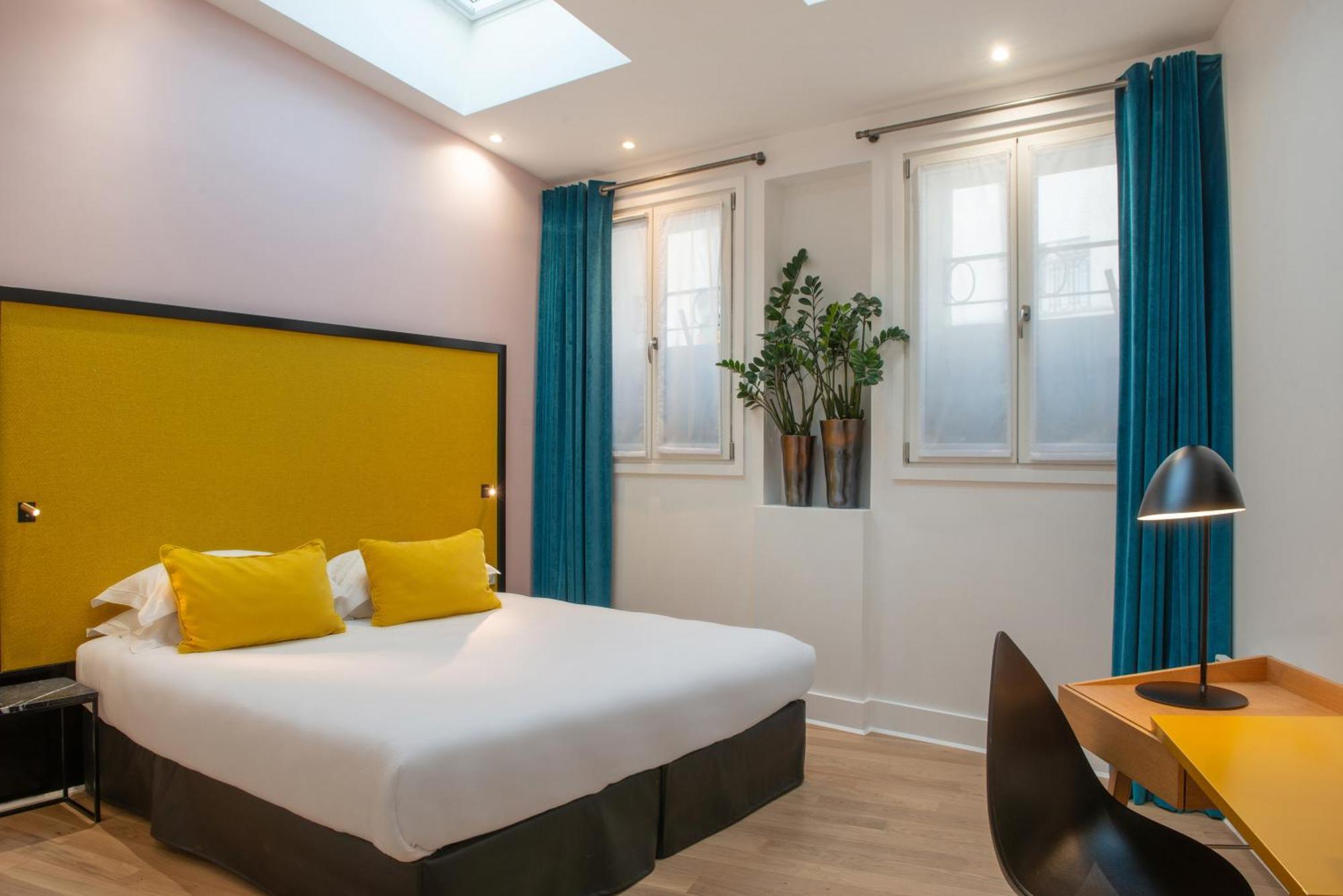 Hotel Arc De Triomphe Paris