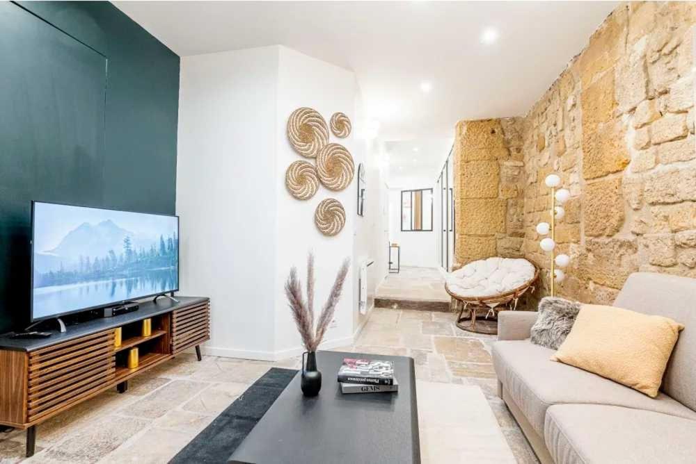 Apartment Keyz - Spacious 2bd In The Heart Of Le Marais *