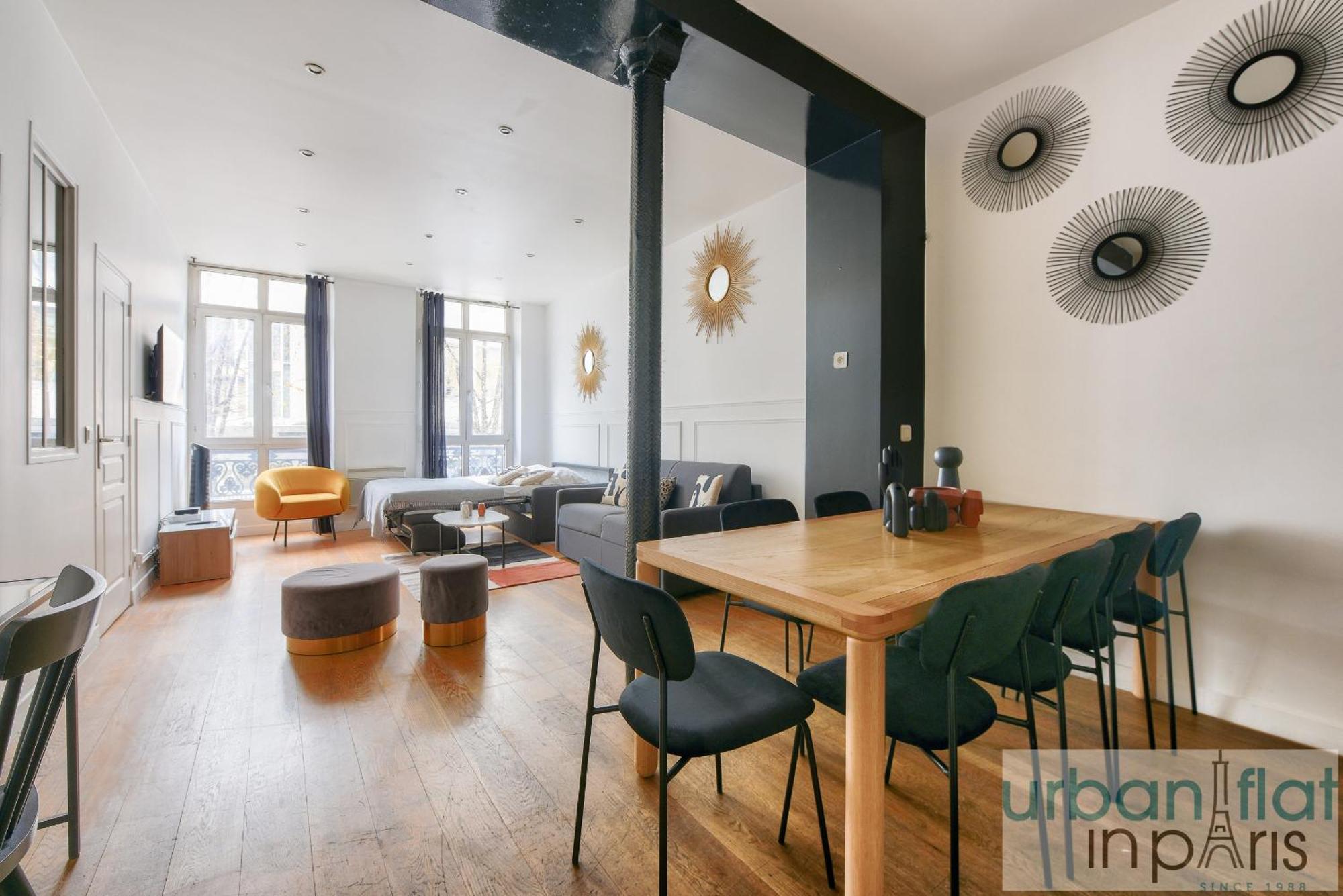 Urban Flat 34 - Beautiful 3 Bedroom Louvre *
