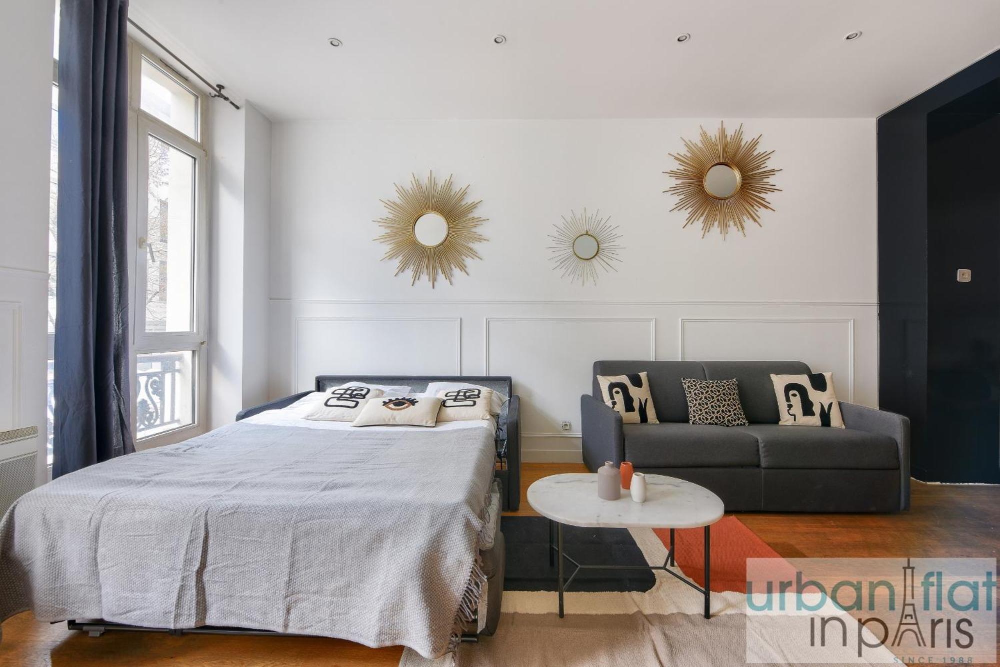 Apartment Urban Flat 34 - Beautiful 3 Bedroom Louvre *