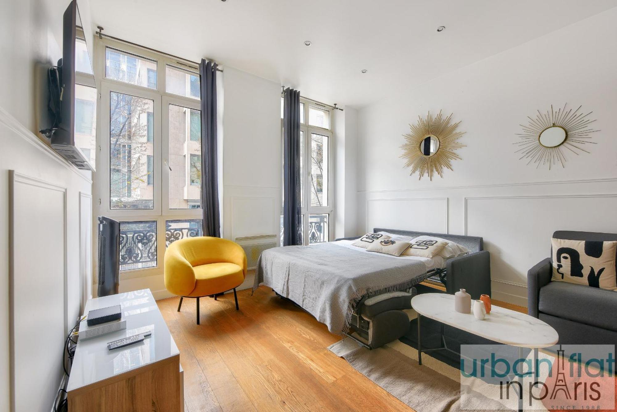 Urban Flat 34 - Beautiful 3 Bedroom Louvre * Paris