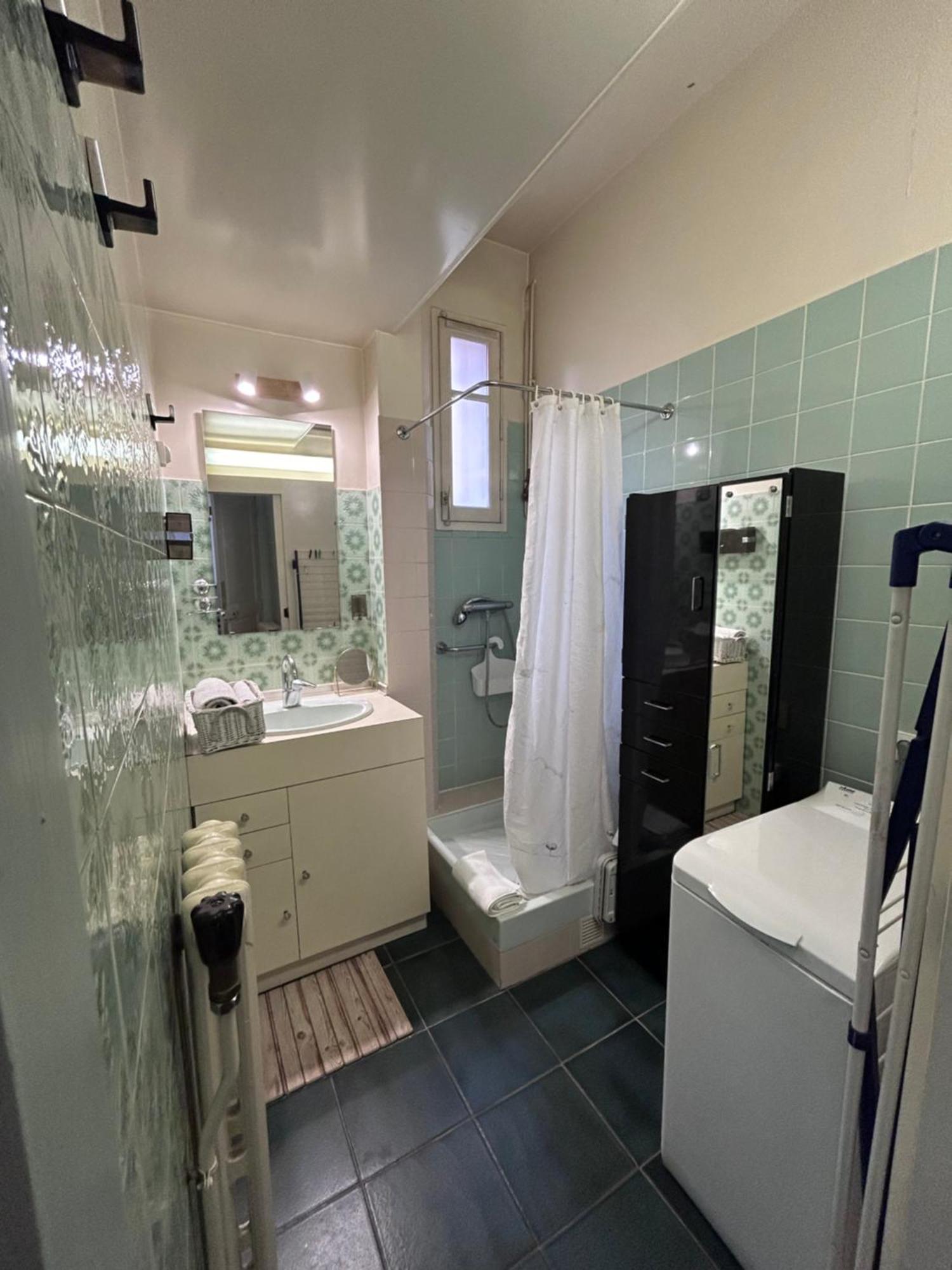 4 Personnes Porte Saint Martin Homestay