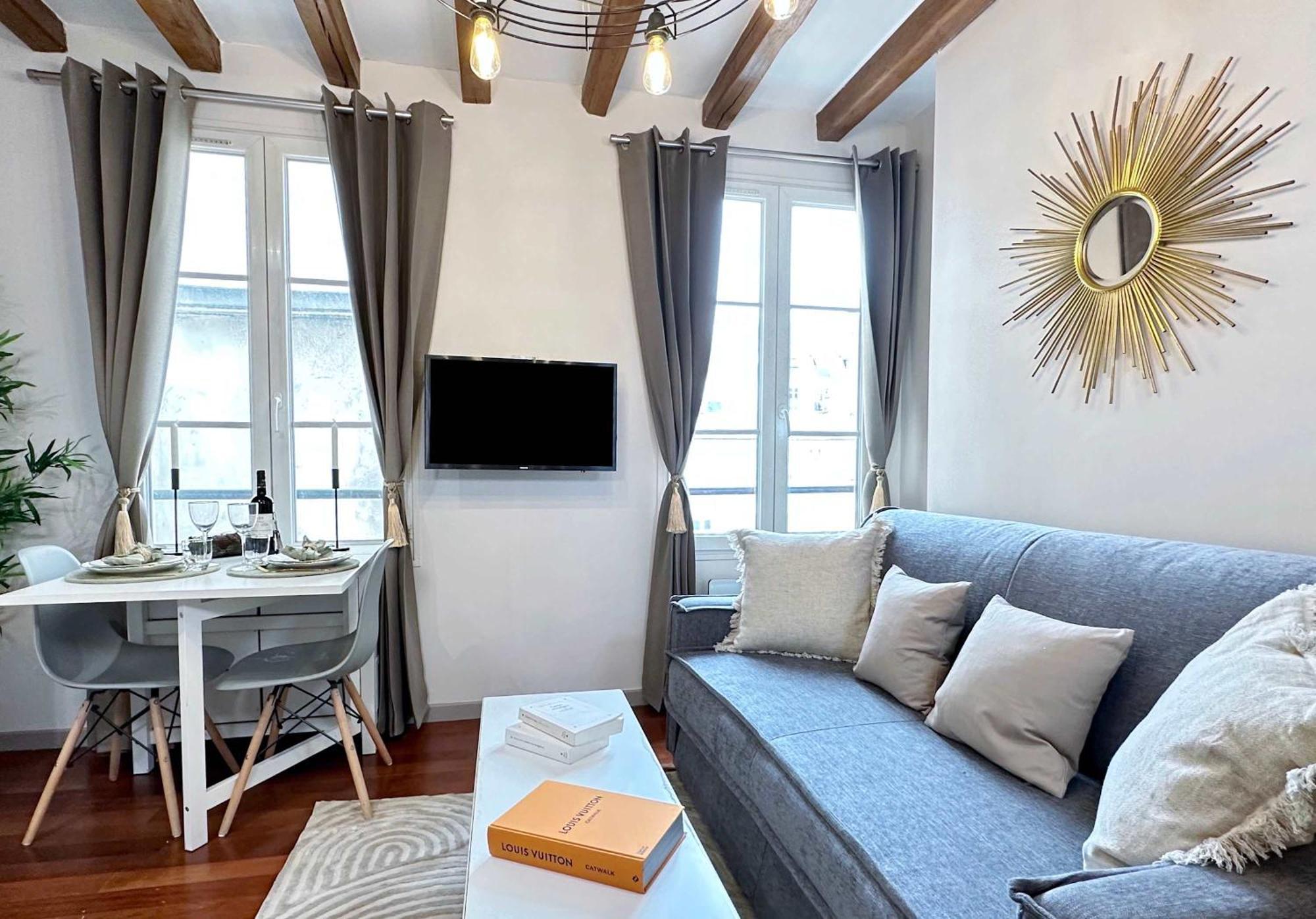 Apartment Eiffel Tower Gem Stylish & Unique Paris
