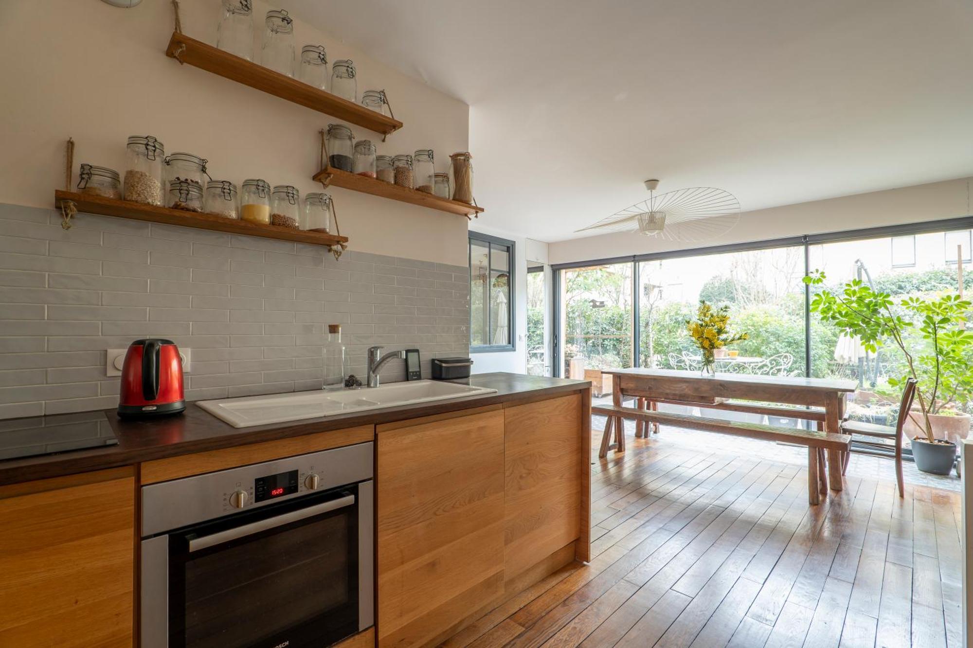 Apartment Veeve - Wooden Warmth