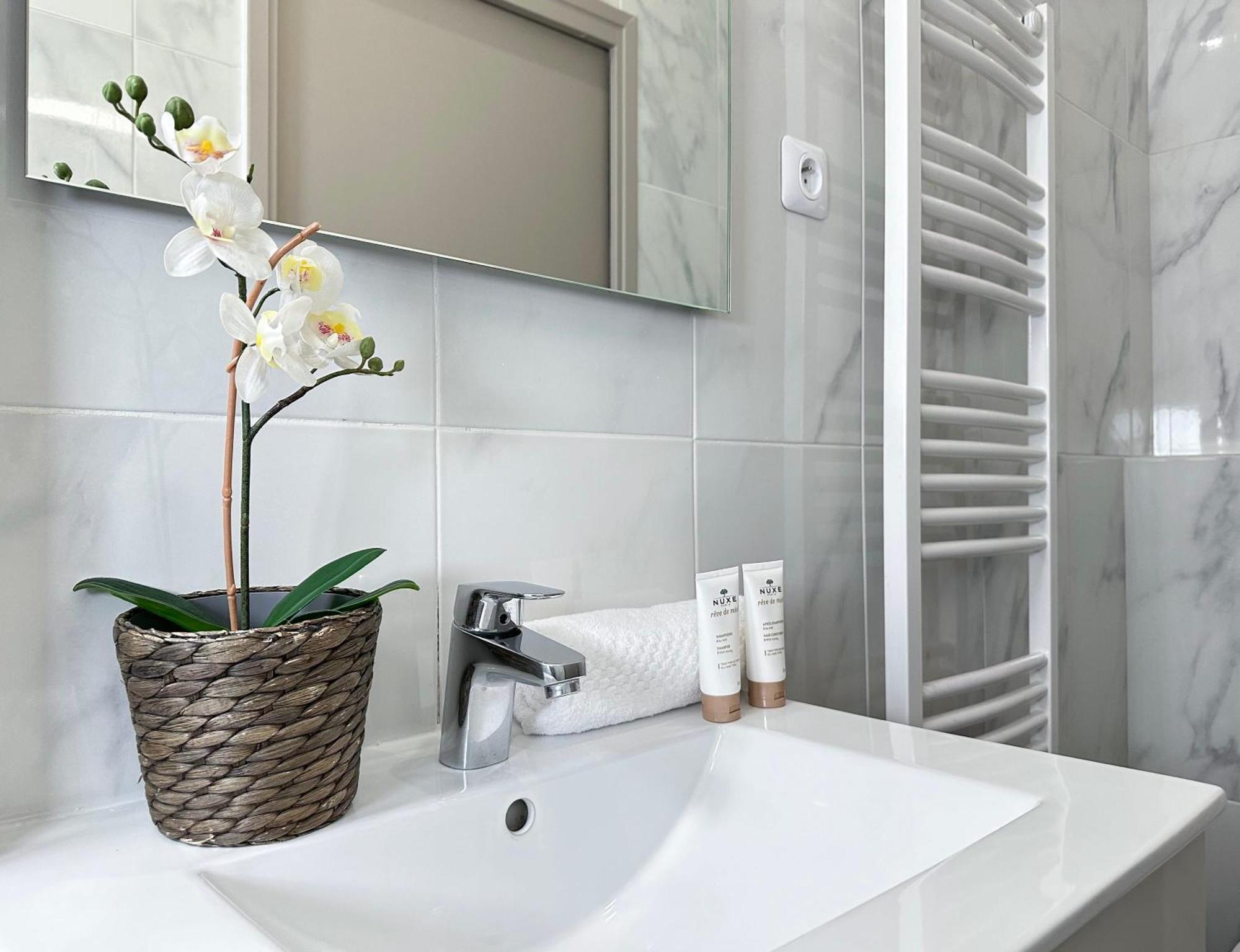 Spacious In Saint-germain-des-pres Apartment