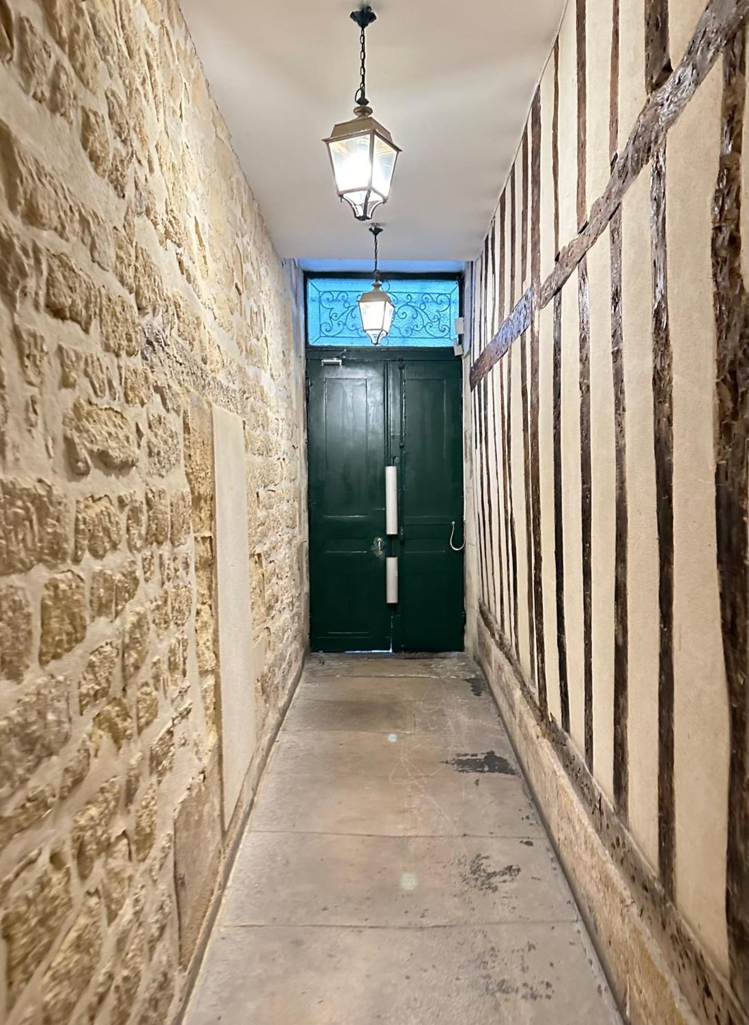 Spacious In Saint-germain-des-pres * Paris