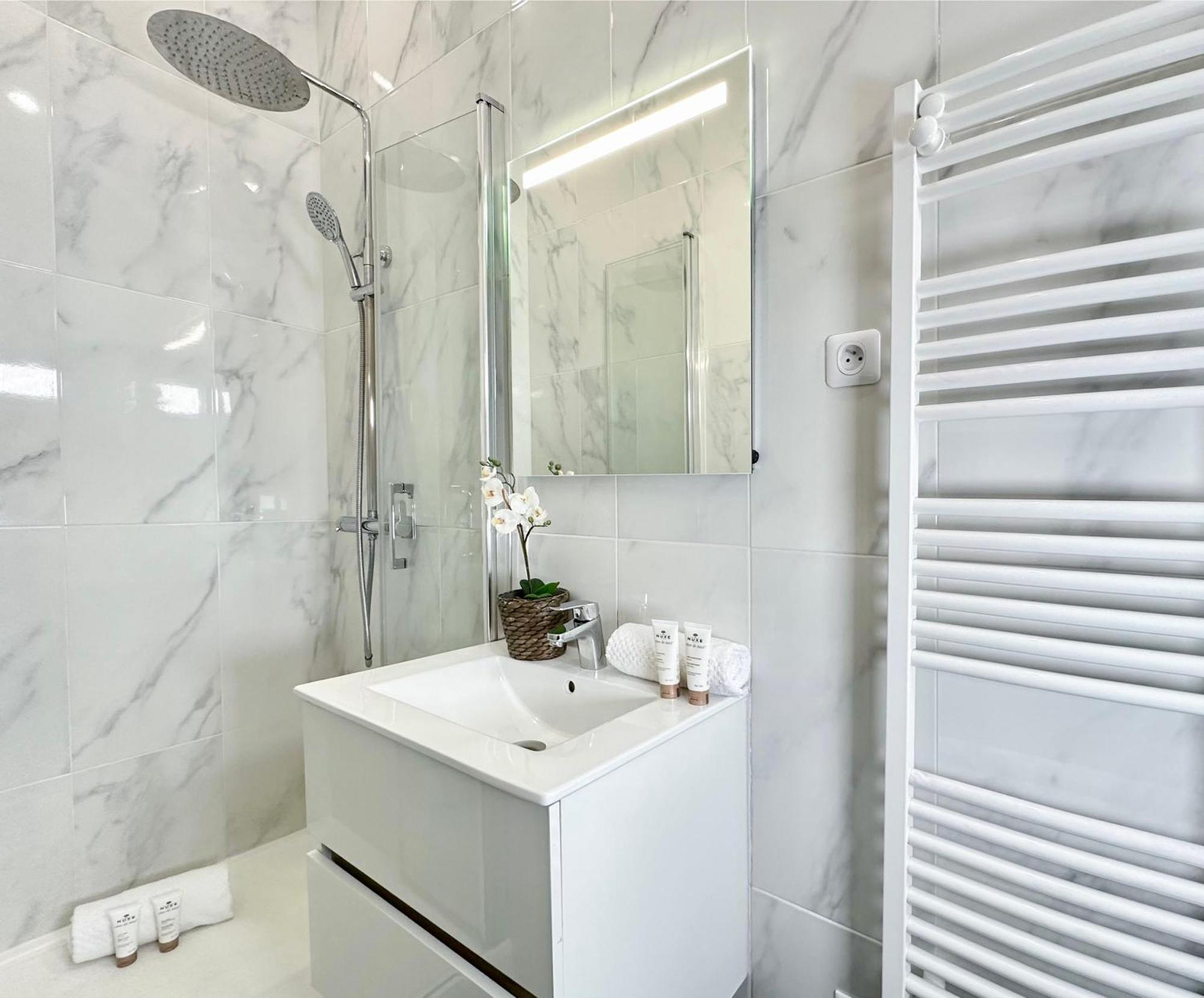 Apartment Spacious In Saint-germain-des-pres Paris