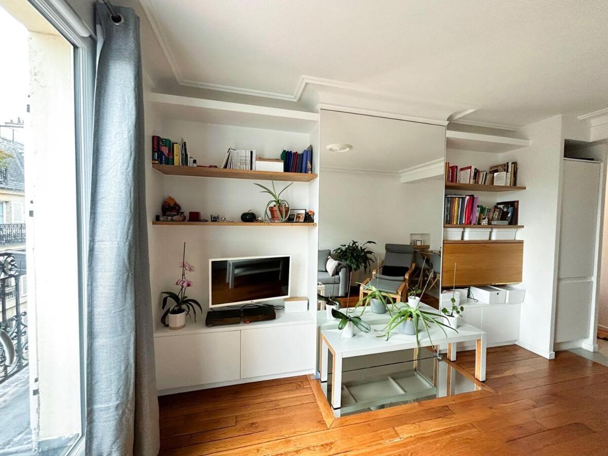 Bastille Hideaway Apartment
