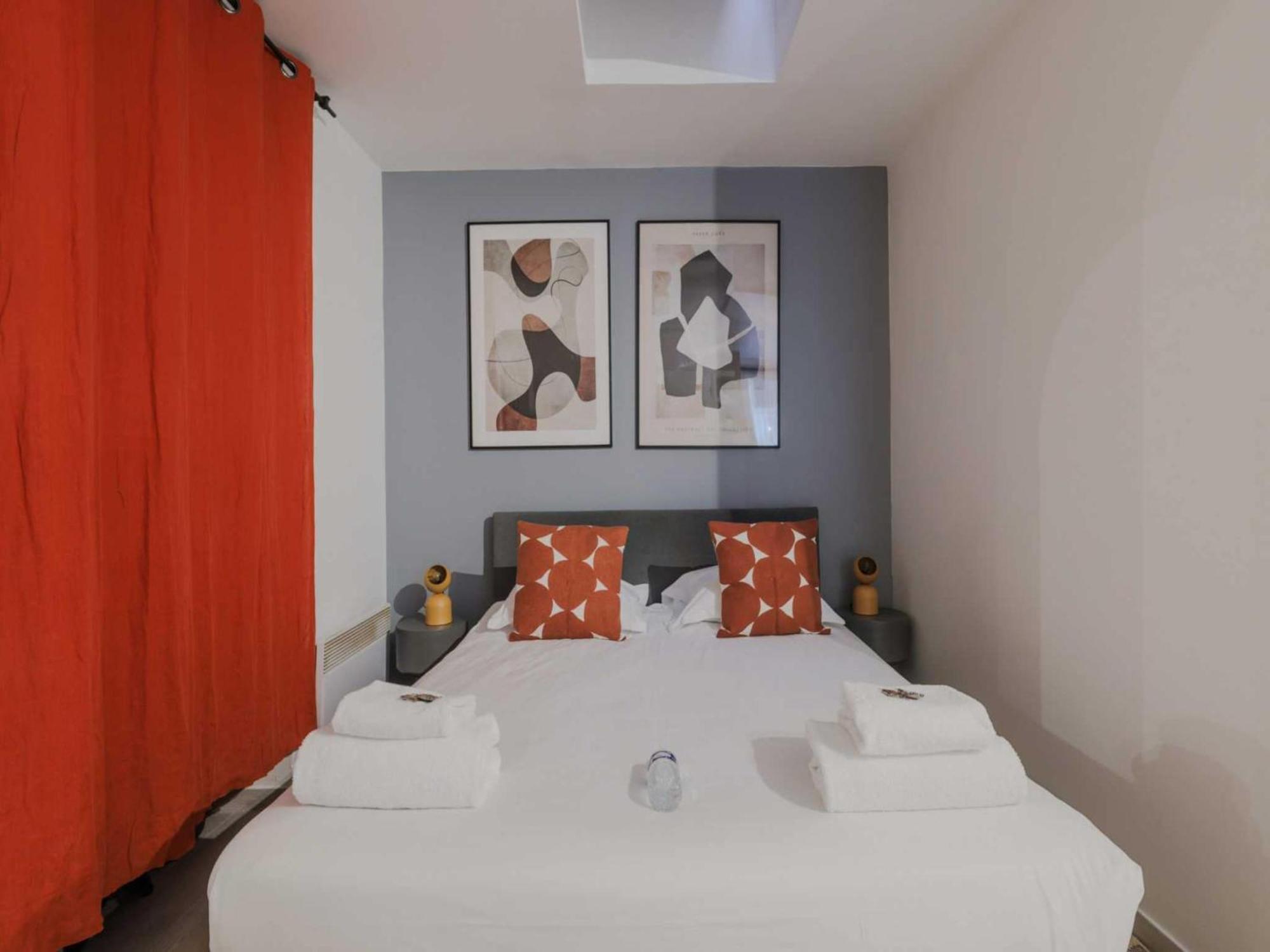 Welcoming For 2 People - Epinettes Apartment Paris