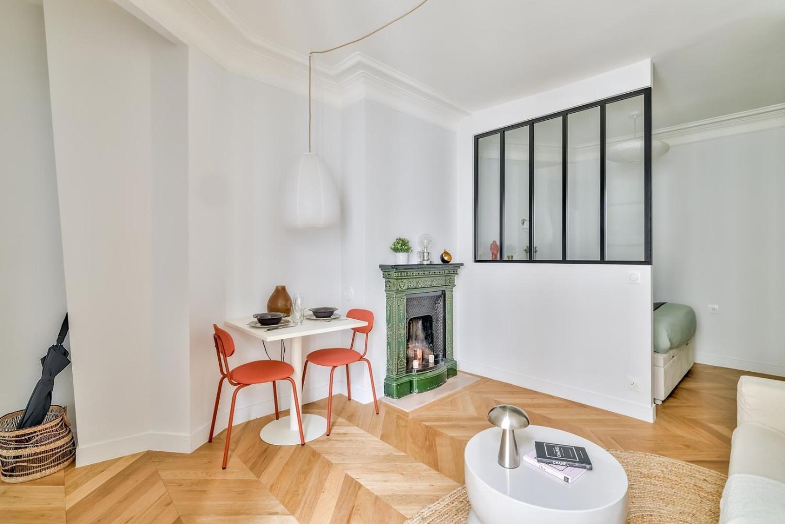 Apartment A Pied : Folies Bergere Et Grands Boulevards *