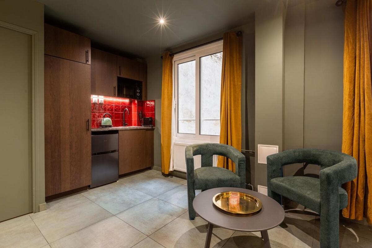Arc De Triomphe Romantic Jacuzzi Emeraude Apartment