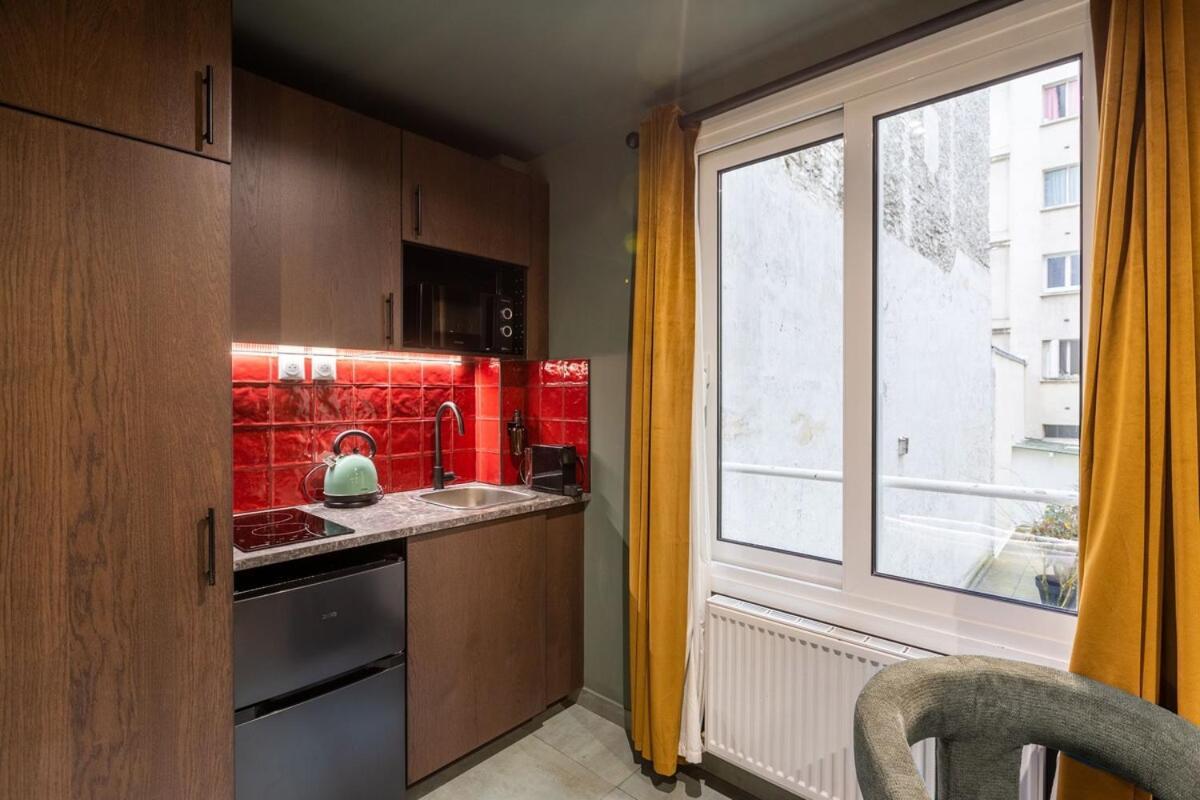 Apartment Arc De Triomphe Romantic Jacuzzi Emeraude Paris