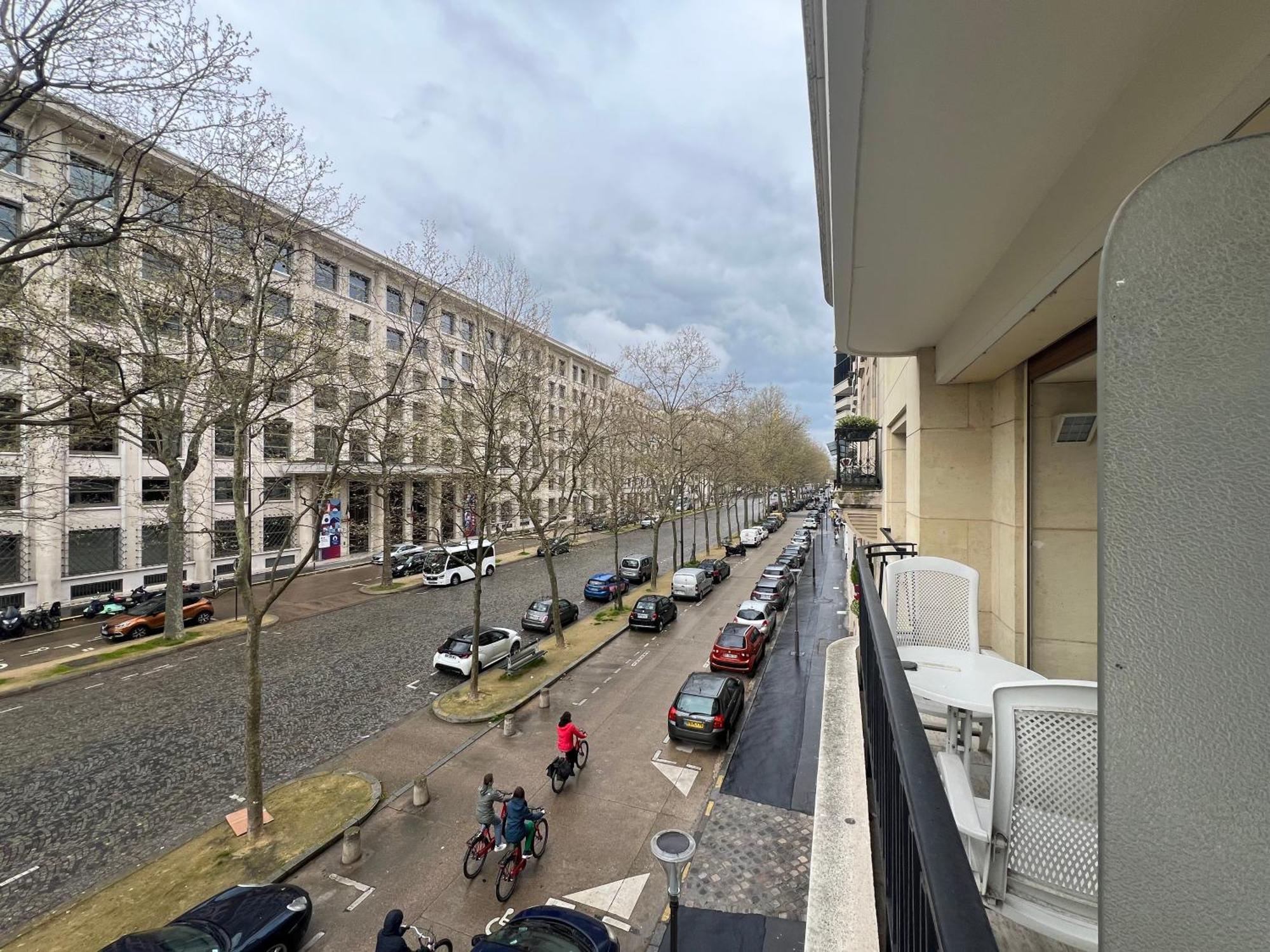 Apartment Tour Eiffel 120 M2 *