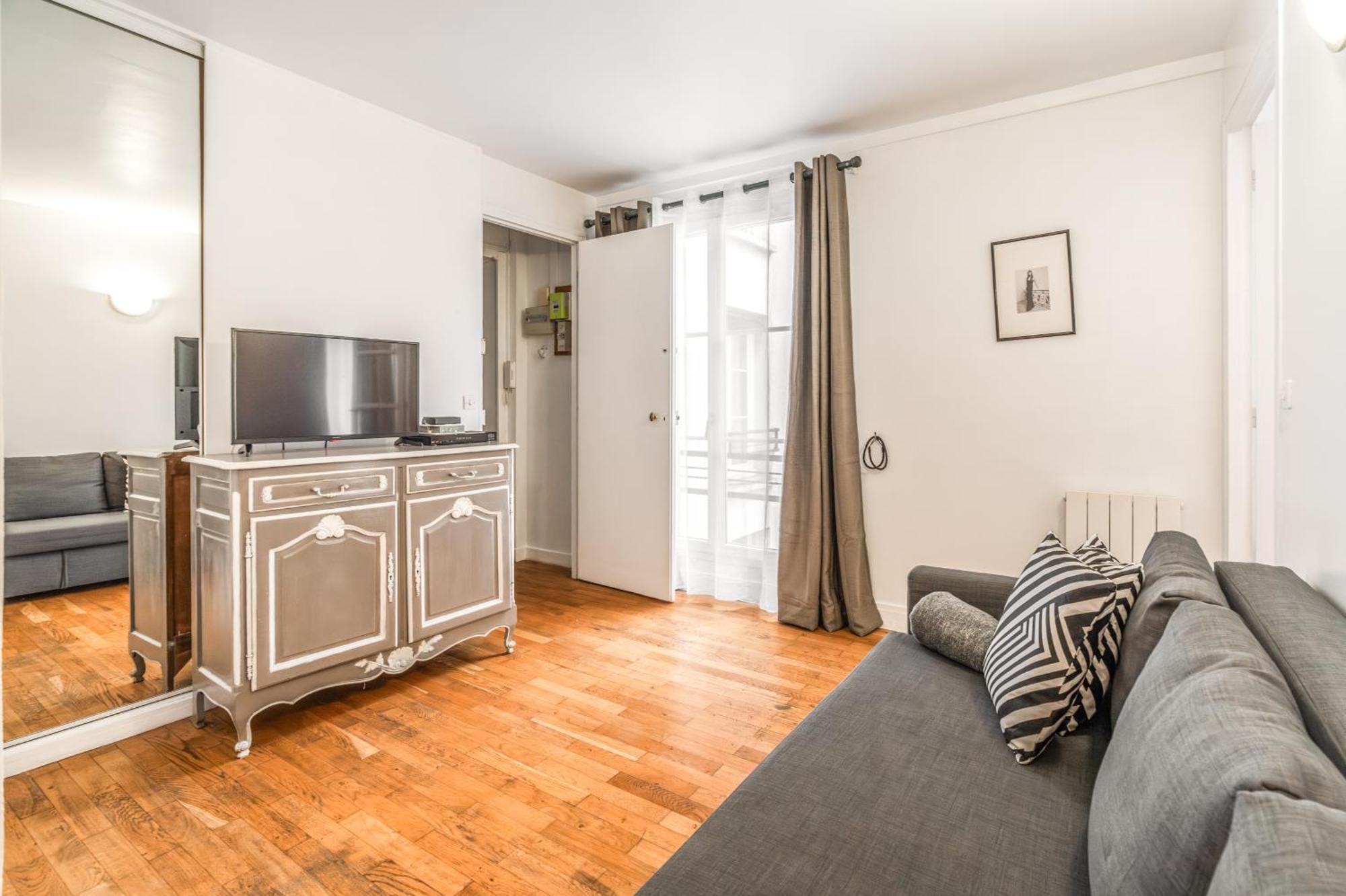 Appartement Levis Charming Place Paris