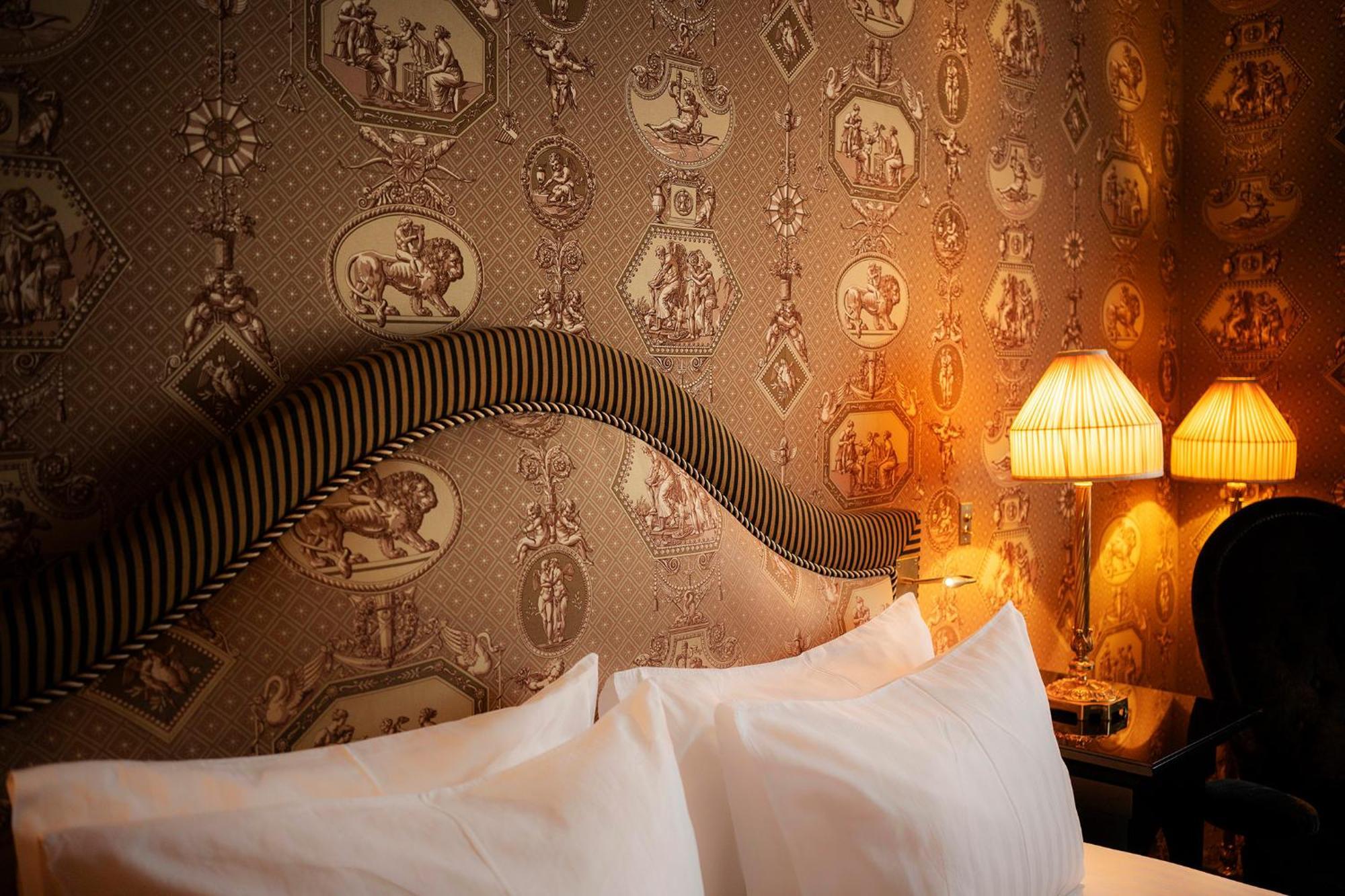 Hotel Maison Athénée Paris