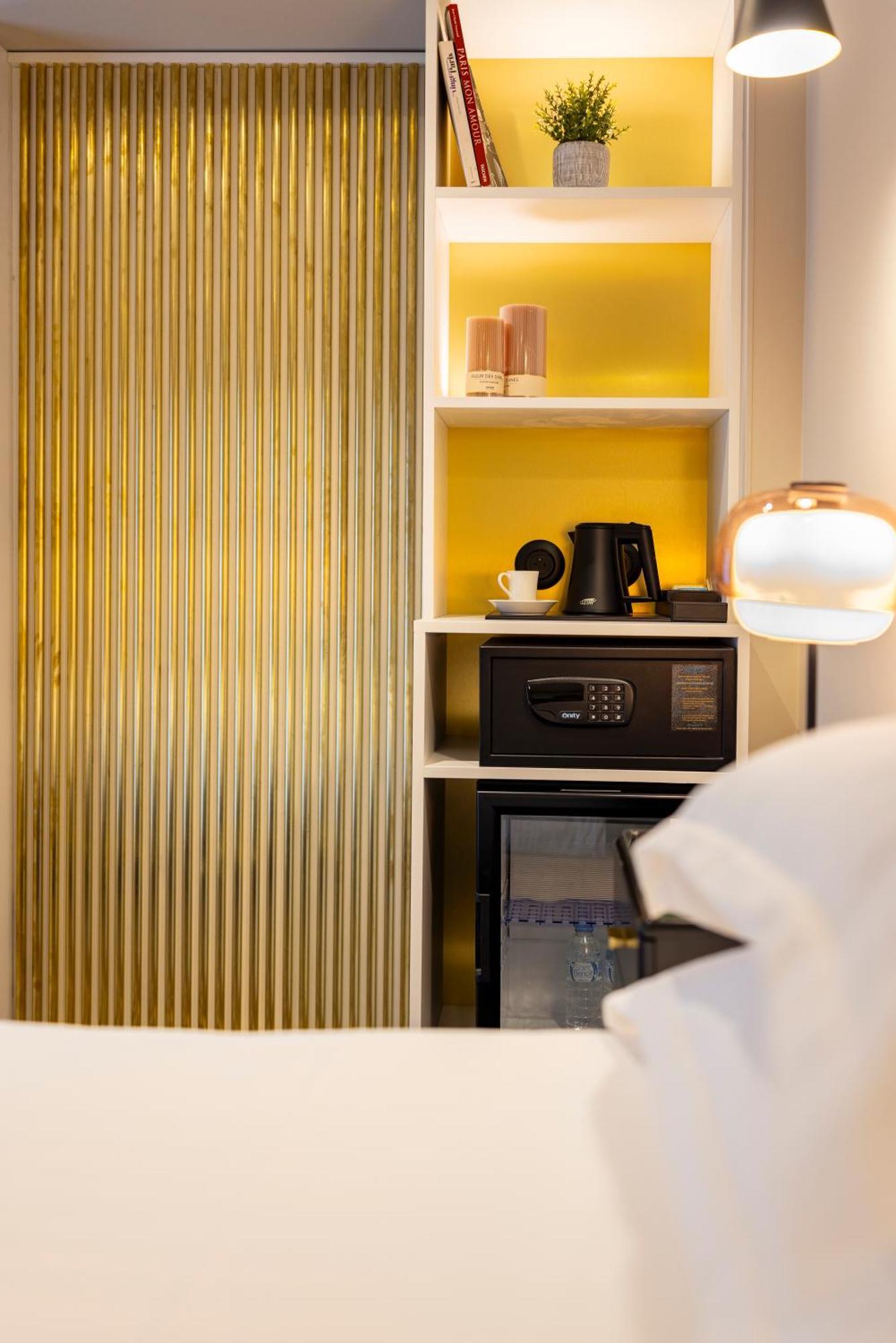 Mondial Hotel 3*