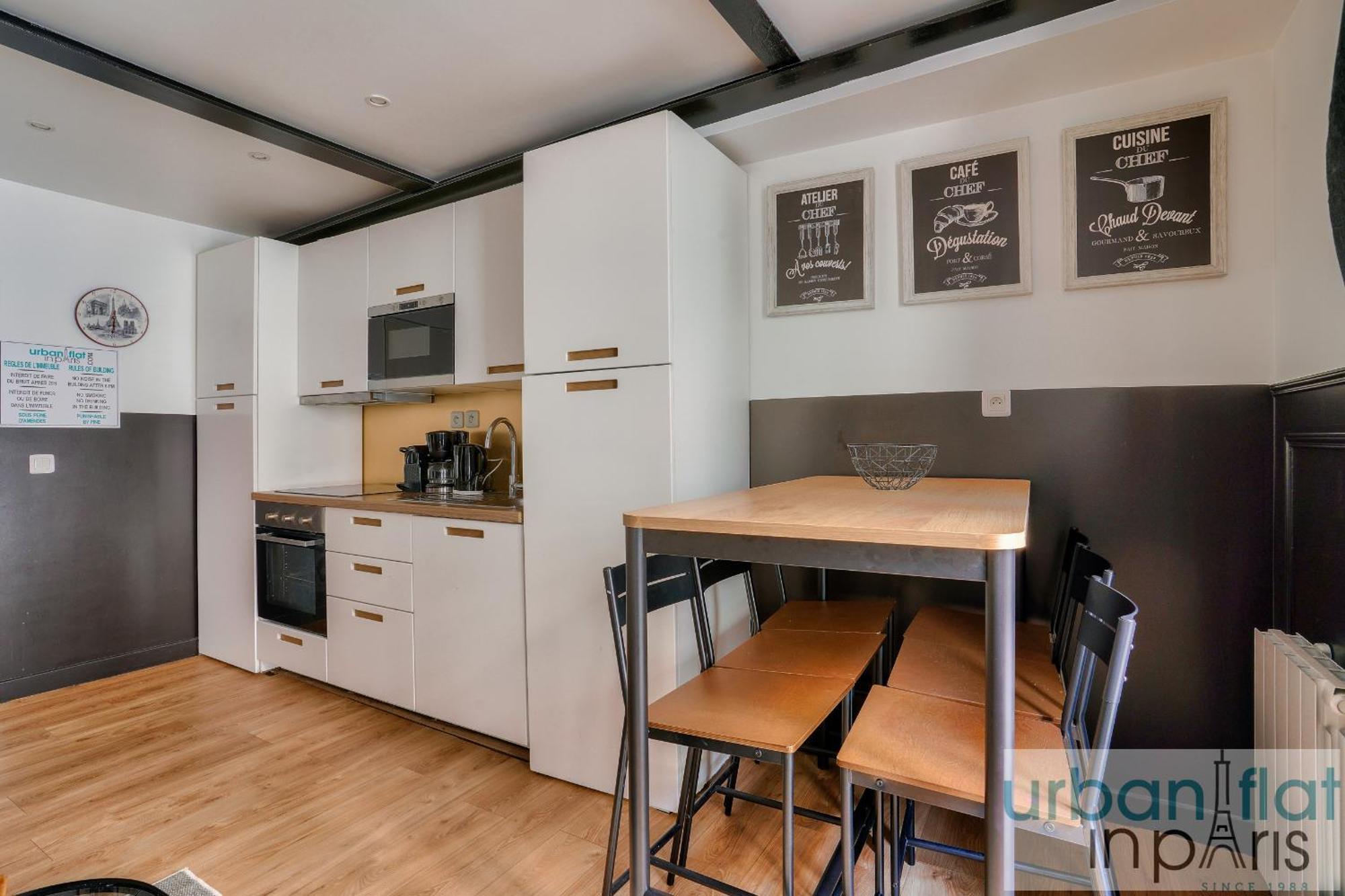 Appartement 13 Luxury Flat Eiffel Design 2 *