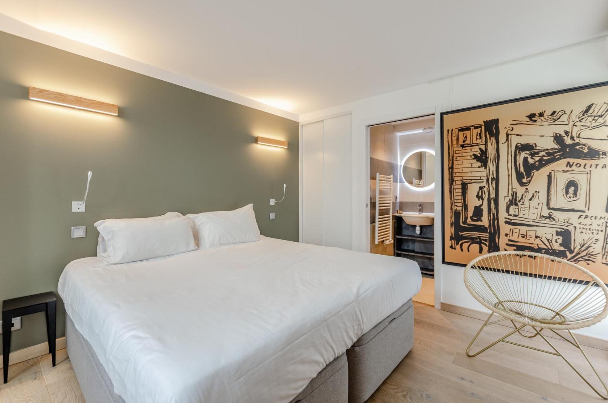 Apartment Parisian L Montmartre
