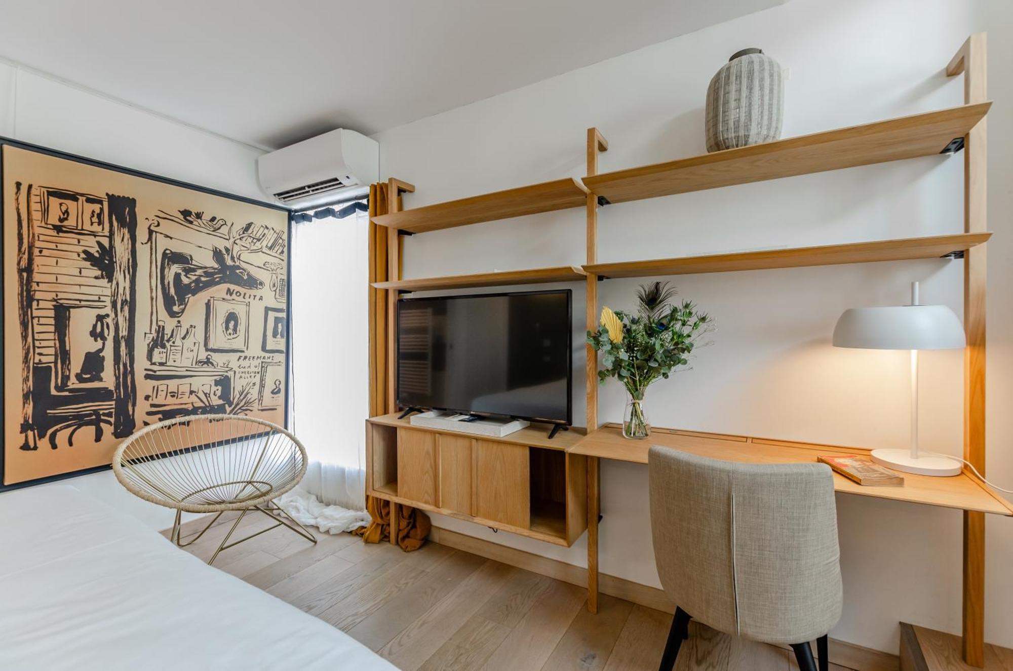 Apartment Parisian L Montmartre