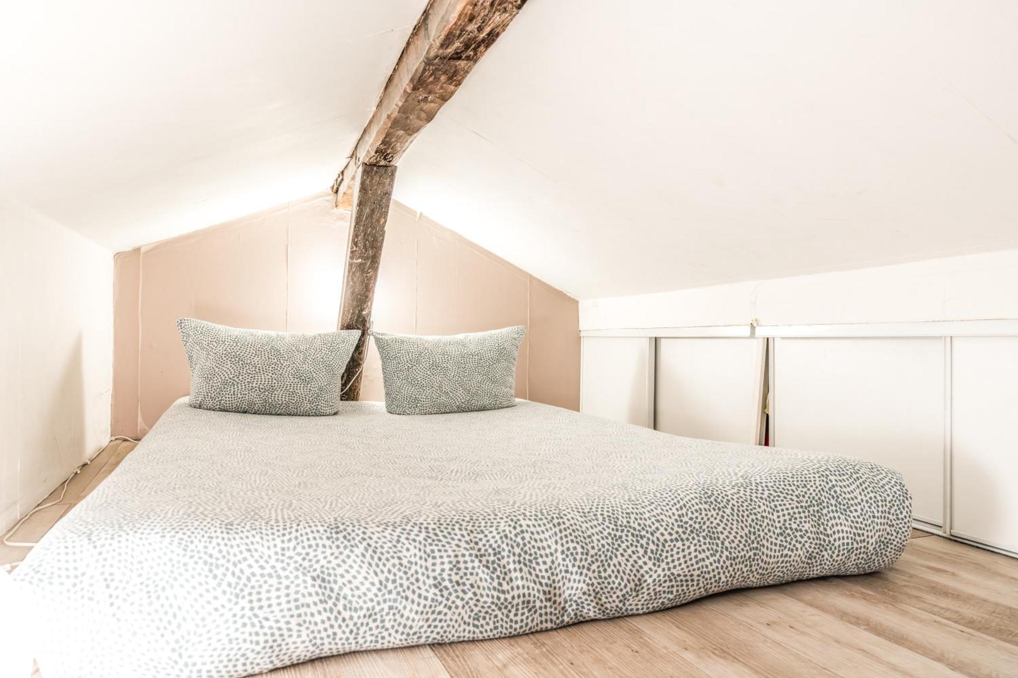 Chatelet Flat Apartment