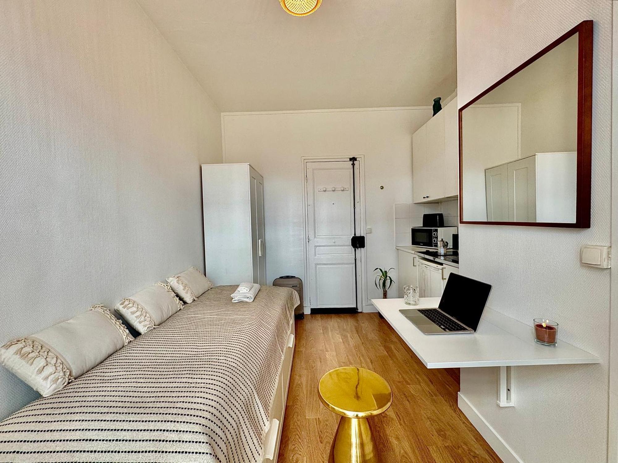 Apartment Petit Paris