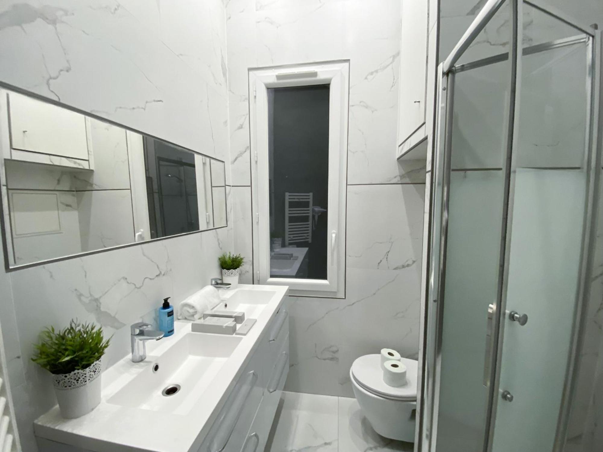Urban Flat 72 - Pretty 3 Bedroom Flat - Triangle D Or Apartment Paris