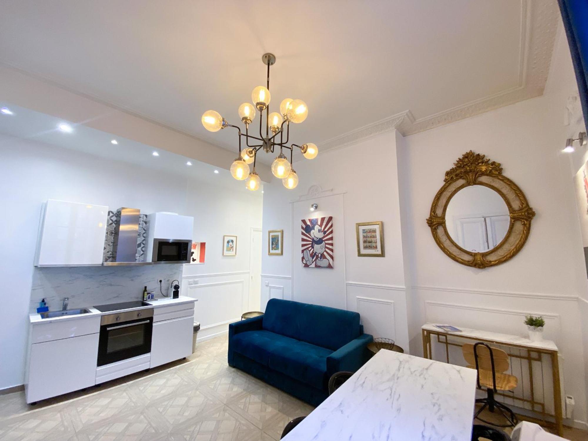 Urban Flat 72 - Pretty 3 Bedroom Flat - Triangle D Or *