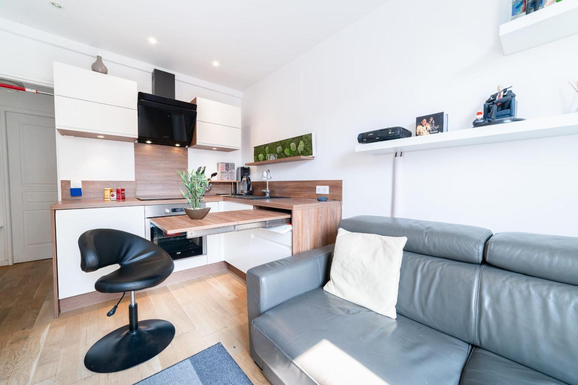 Superb Bright Apartment *