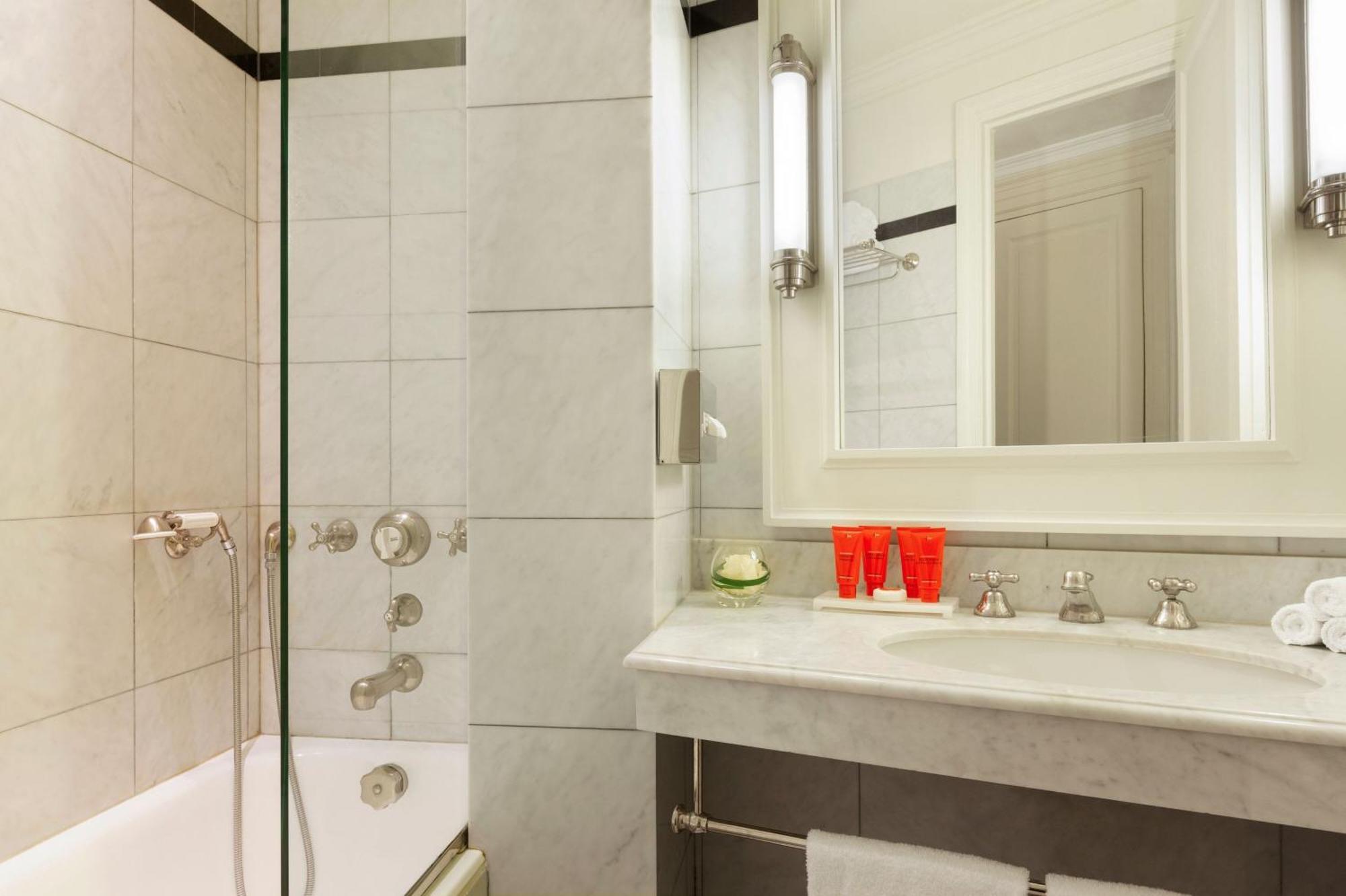 Le Dokhan's Arc De Triomphe, A Tribute Portfolio Hotel 5*