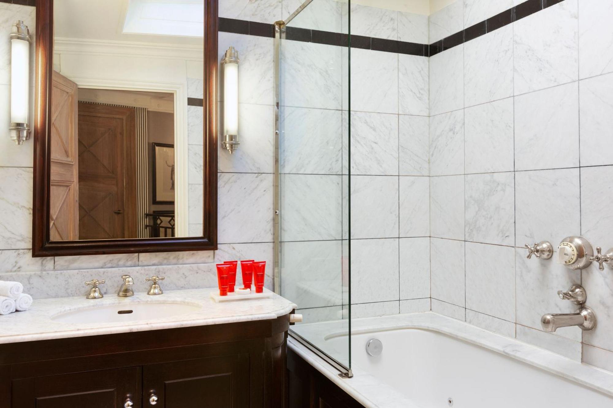 Hotel Le Dokhan's Arc De Triomphe, A Tribute Portfolio 5*