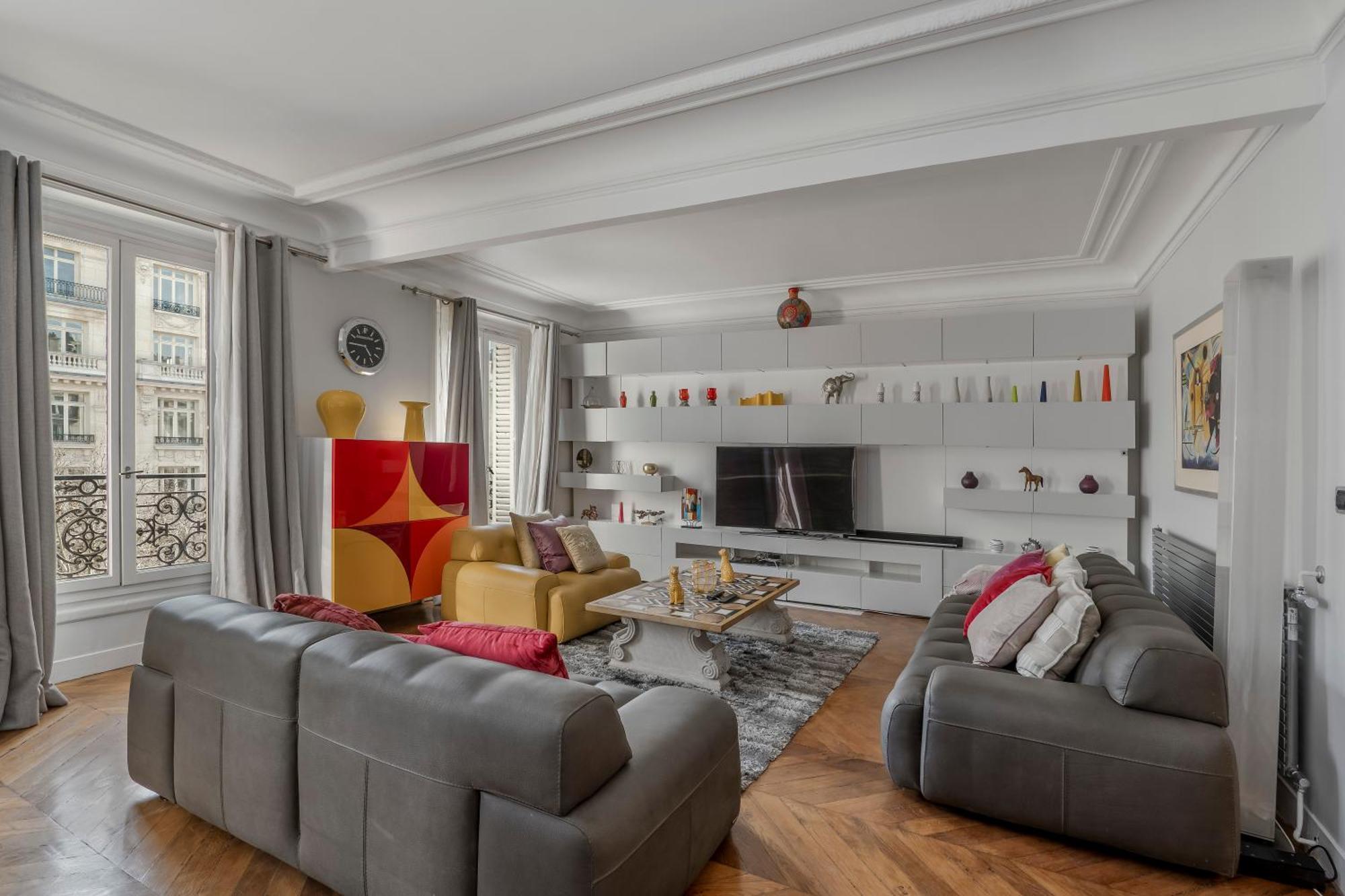 4 Bedroom Avenue Kleber Apartment *