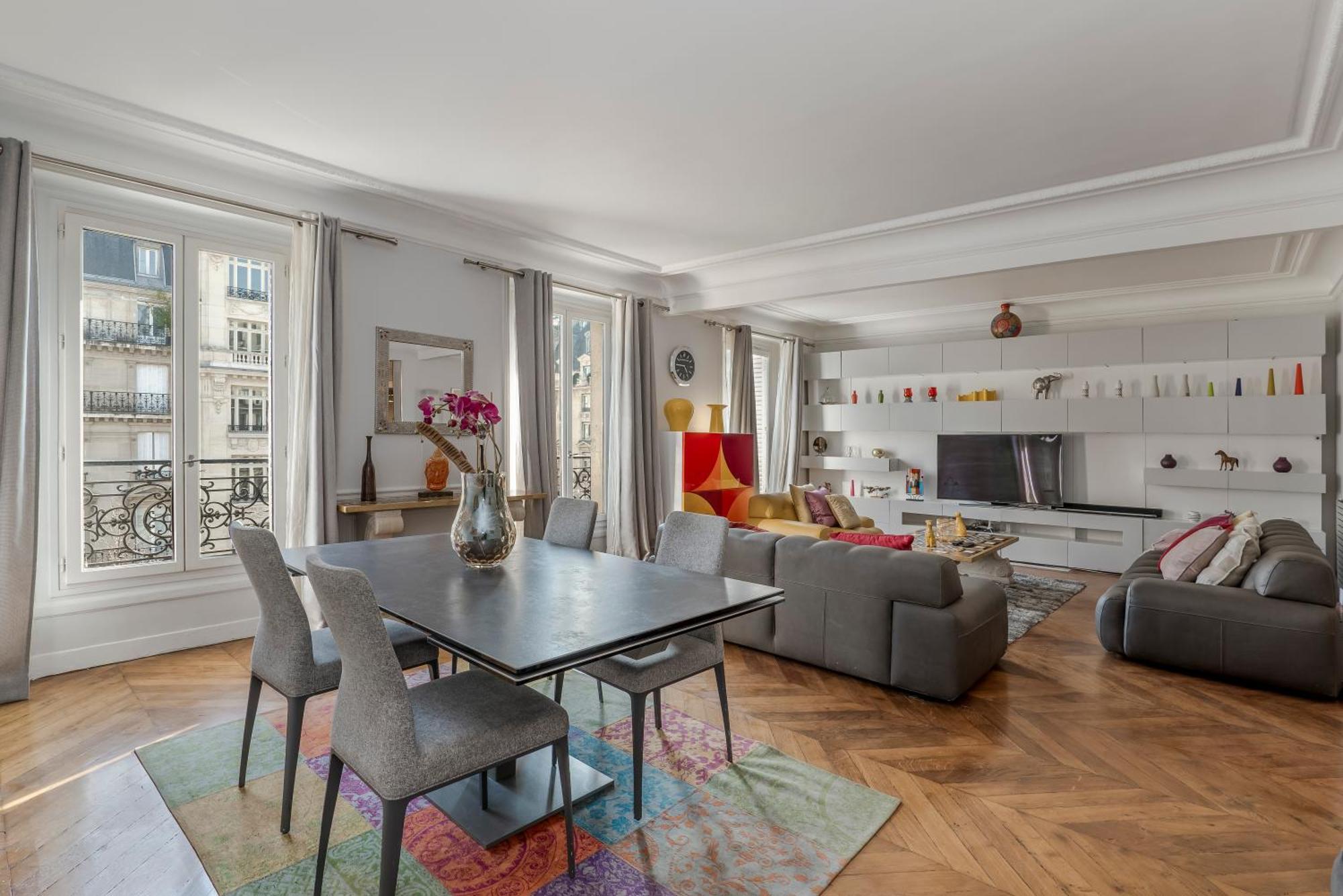 4 Bedroom Avenue Kleber * Paris