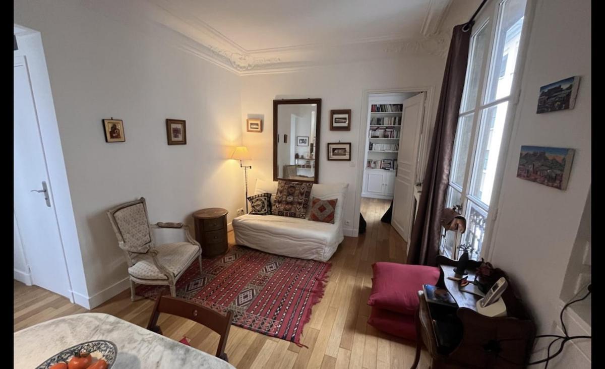 Bright On Rue Ballu Apartment Paris