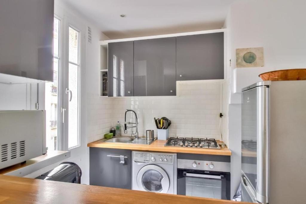 Flat Jules Joffrin Station And Clignancourt Apartment