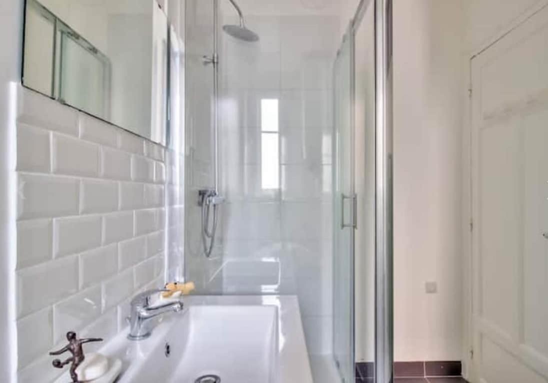 Apartment Flat Jules Joffrin Station And Clignancourt *
