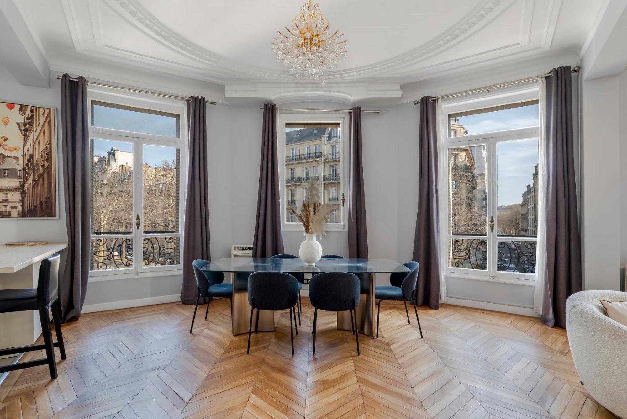 Apartment 4 Bedroom Opposite The Eiffel Tower *