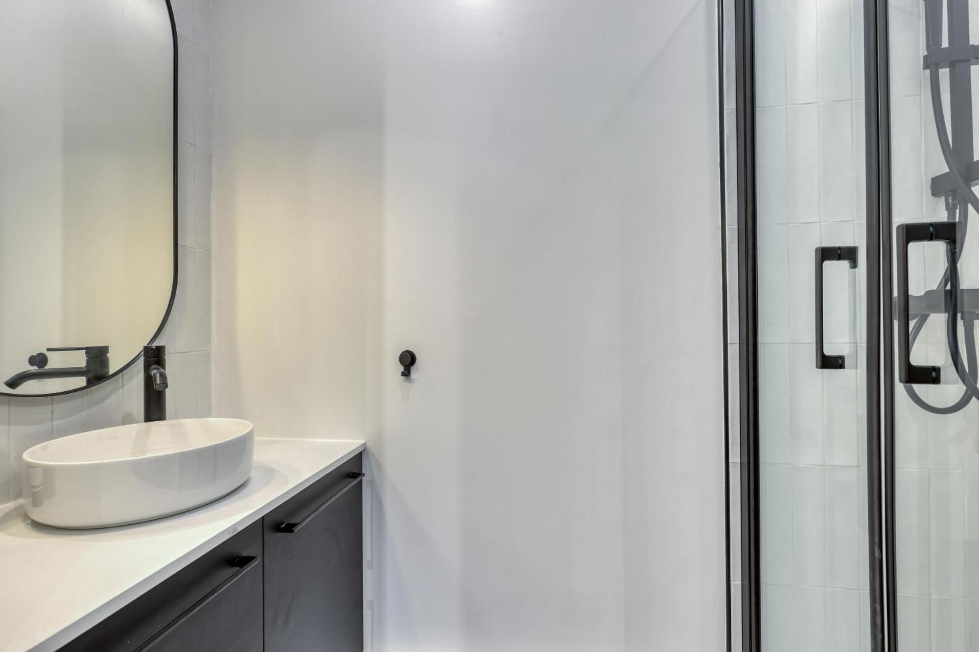 And New 2 Bedrooms Flat - Heart Of 02 Paris