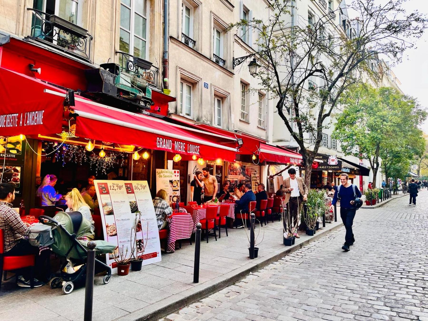 Rare Pearl 5e Notre Dame Saint Michel Apartment *