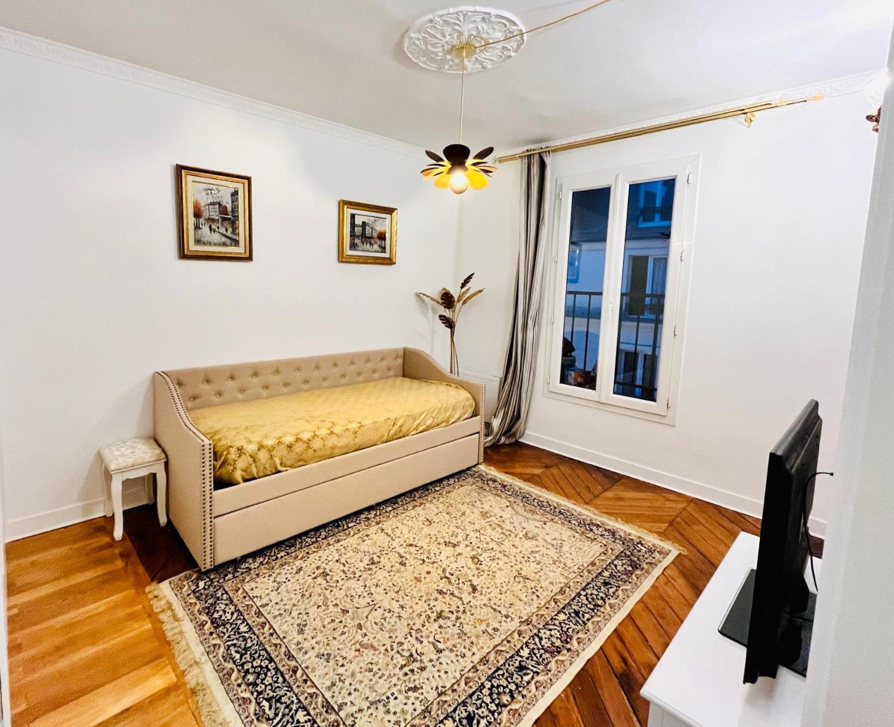 Apartment Rare Pearl 5e Notre Dame Saint Michel