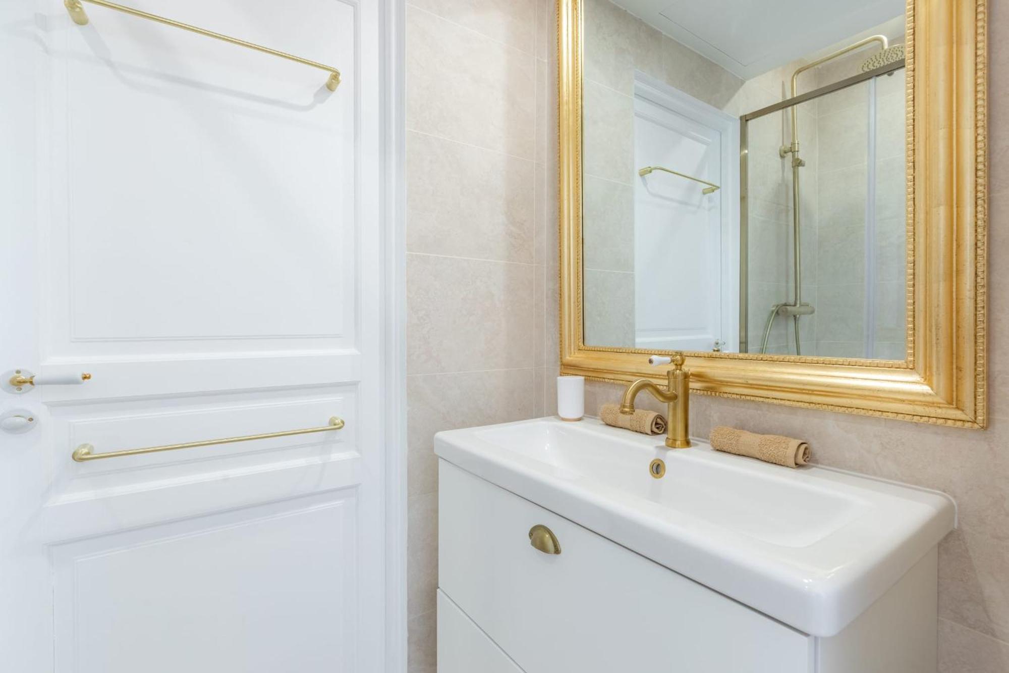 Magnificent - 3br - 6p - Le Marais Apartment