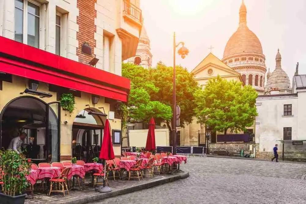 Montmartre Marvel! Designer Near Metro Apartment